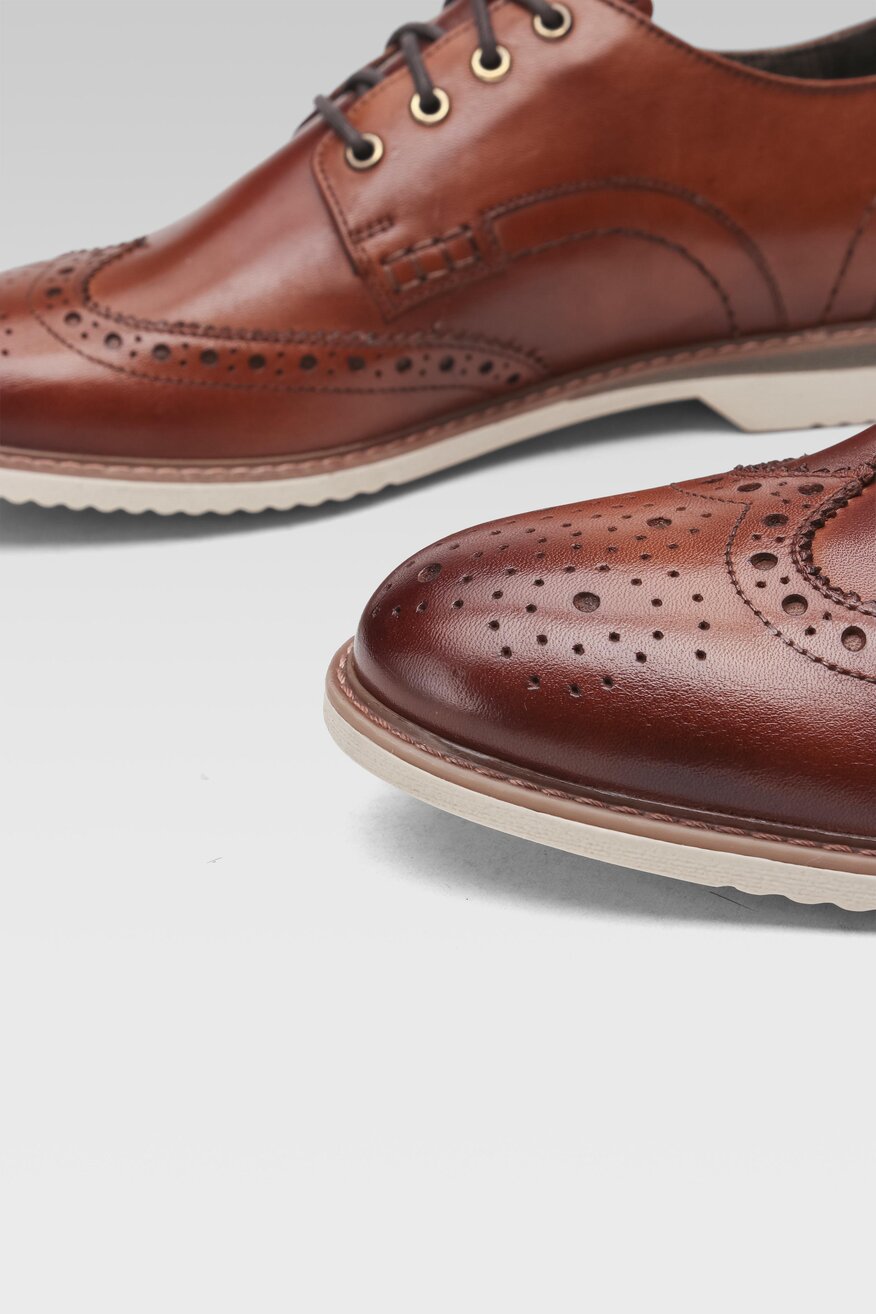 Lasocki - Skórzane półbuty brązowe - 5904862810331