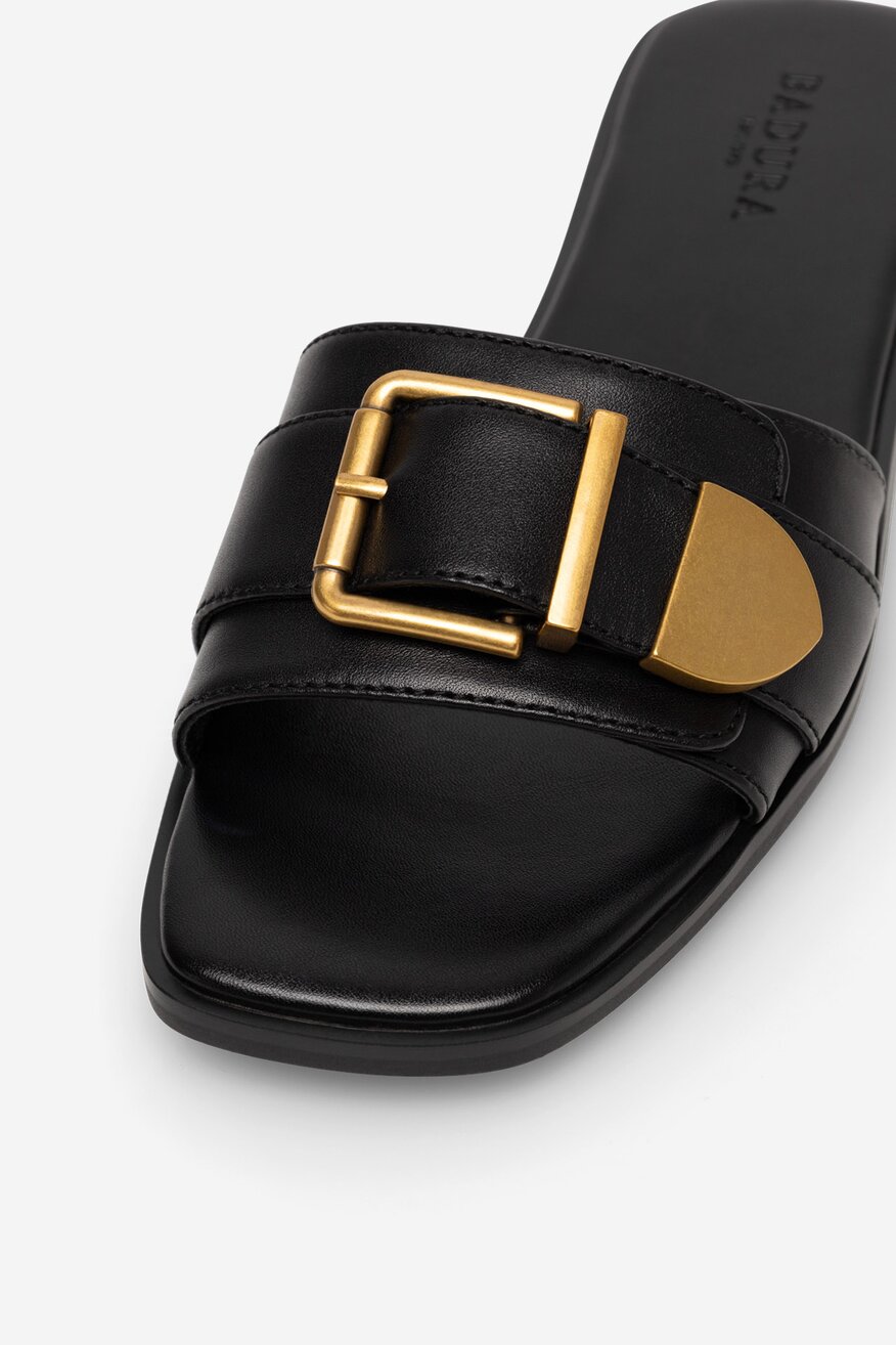 
                Badura - Skórzane klapki - 5905588374565