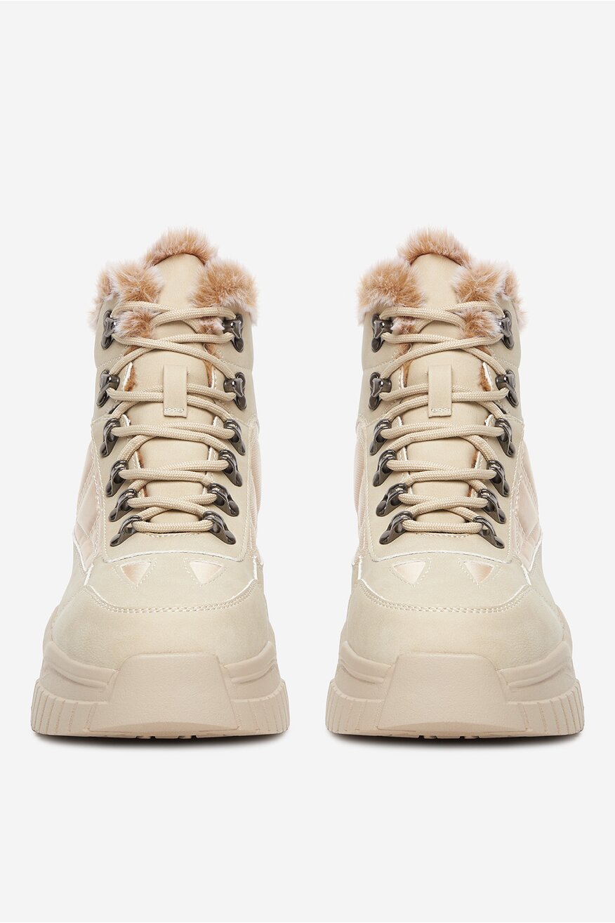 
                Боти DeeZee КРЕМАВ - 5904410911299