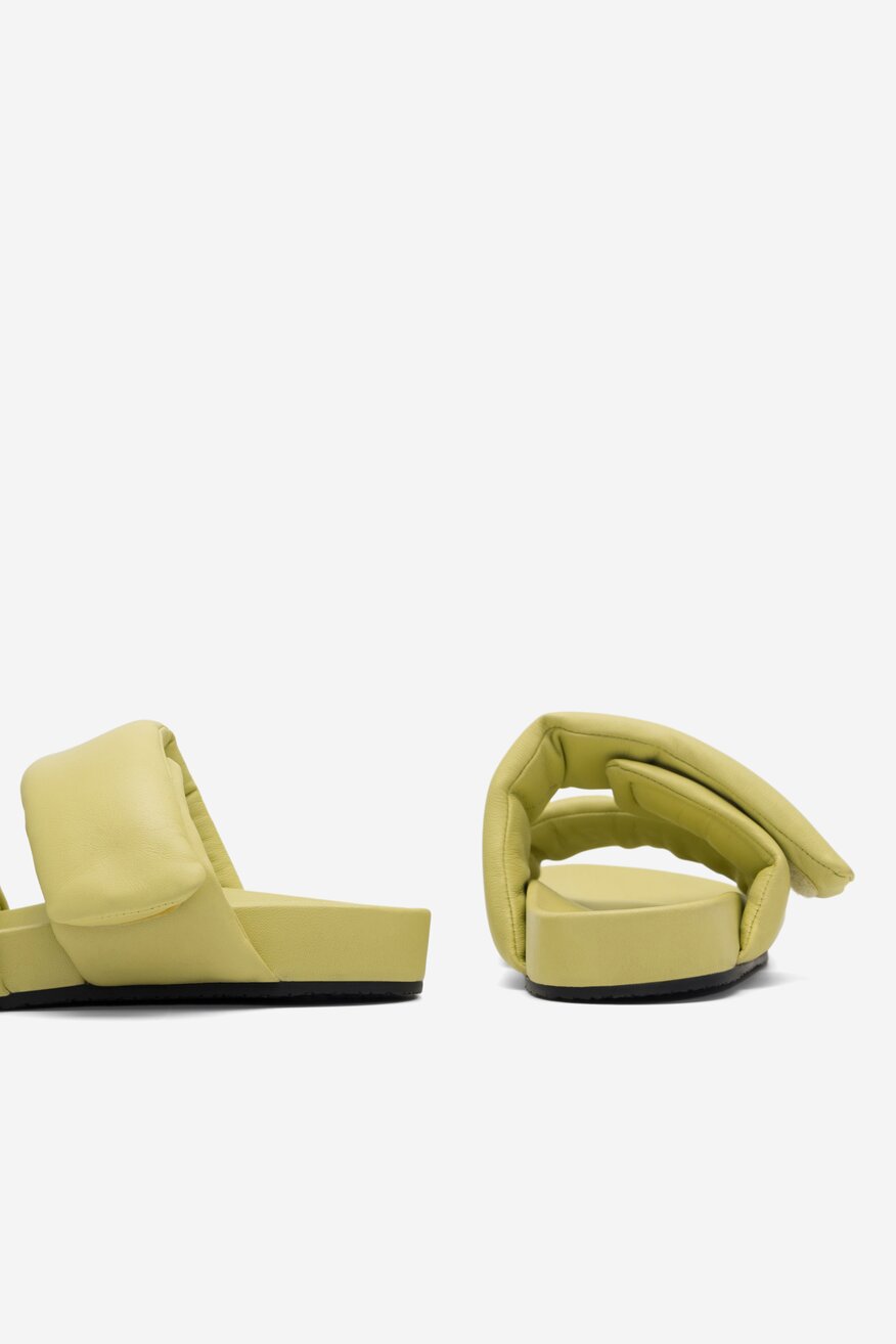 
                RAGE AGE - Skórzane klapki zielone - 5904862670089