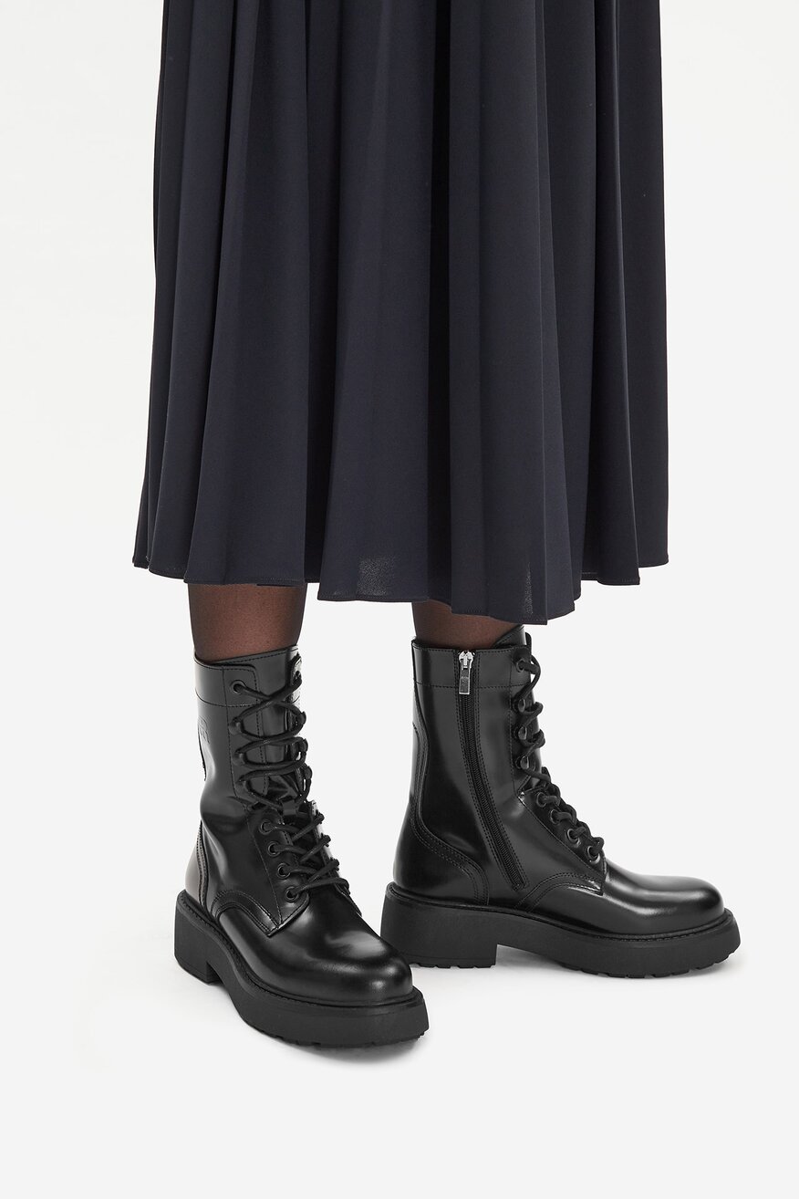 
                Csizma Gino Rossi FEKETE - 5906751306253