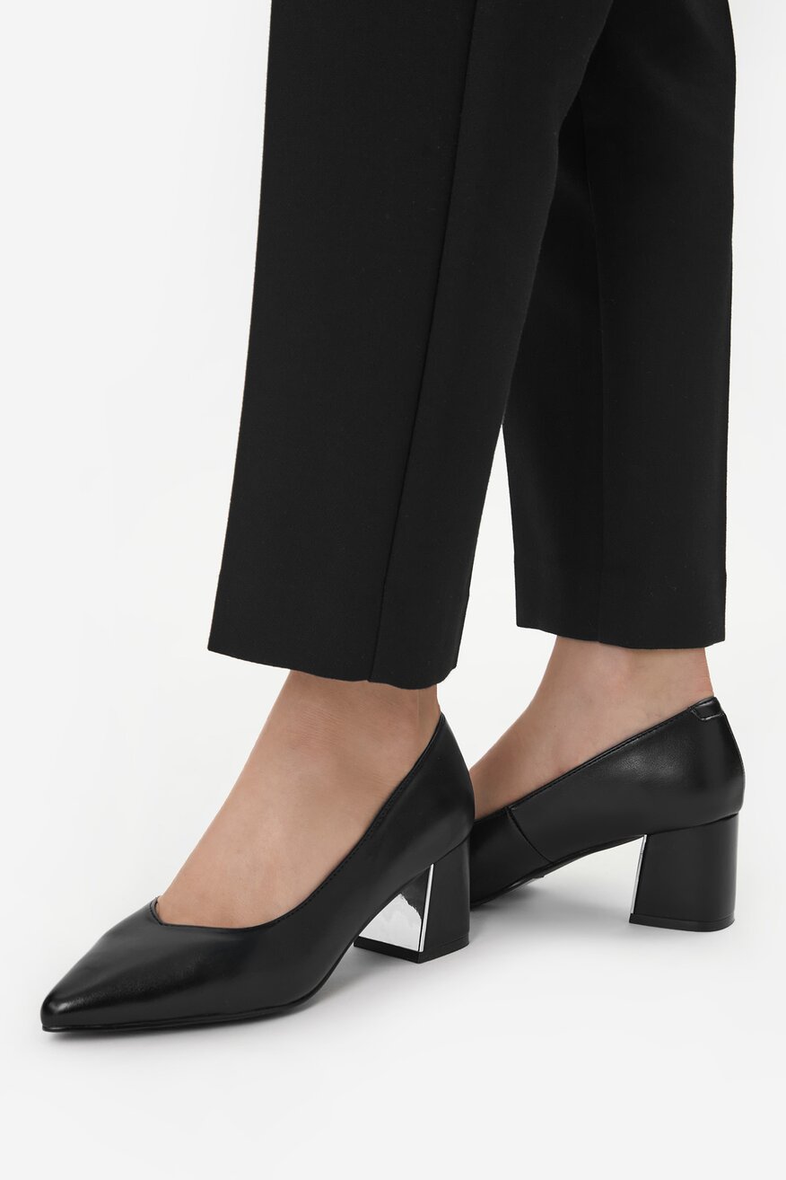 
                Cipele na štiklu Lasocki CRNA - 5906751656822