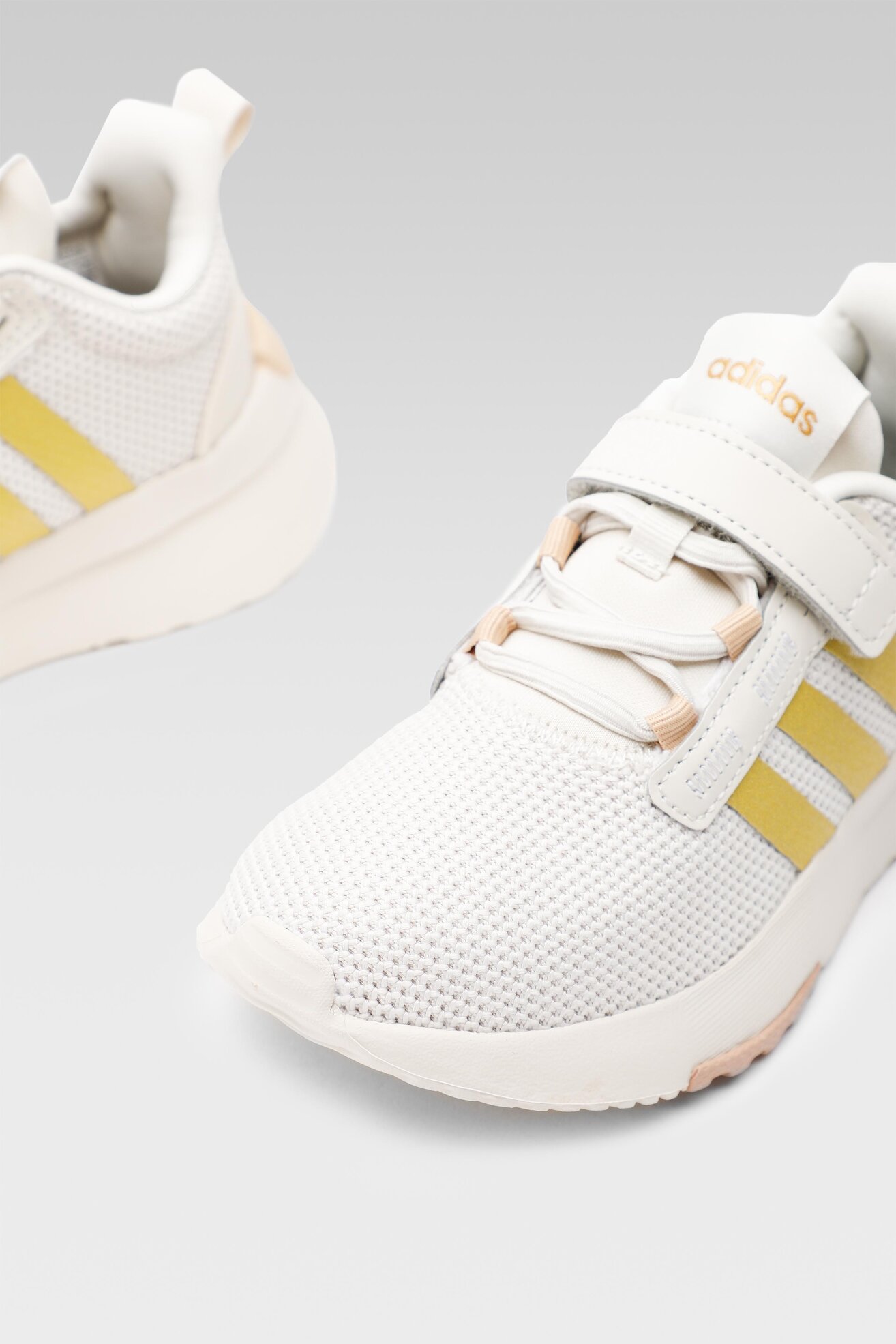 Obuwie sportowe adidas RACER TR21 C GW6585 Beżowy