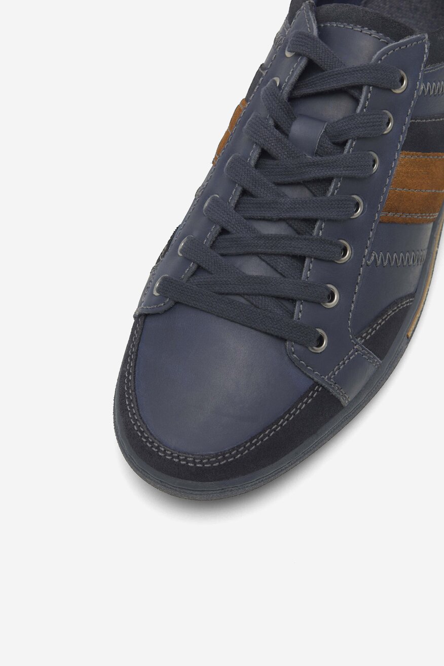 
                Напівчеревик Lasocki ТЕМНО-СИНІЙ - 5905588470410