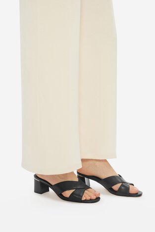 Шльопанець Lasocki WYL3454-11Z ЧОРНИЙ