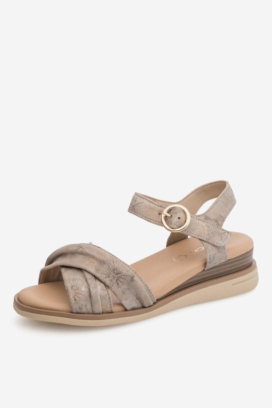 Lasocki - Sandały skórzane na koturnie - 5905588519621