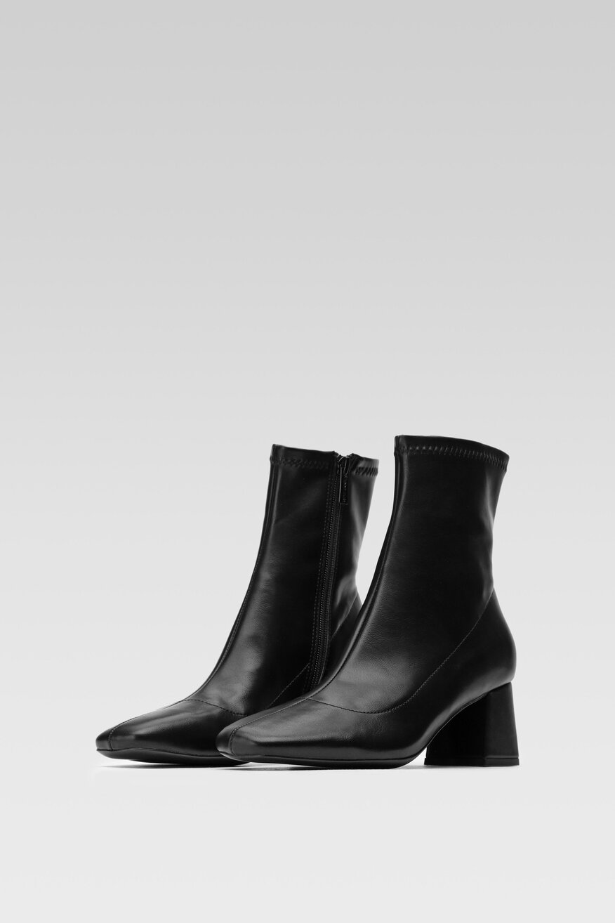 
                Боти Jenny Fairy ЧЕРЕН - 5903698877280