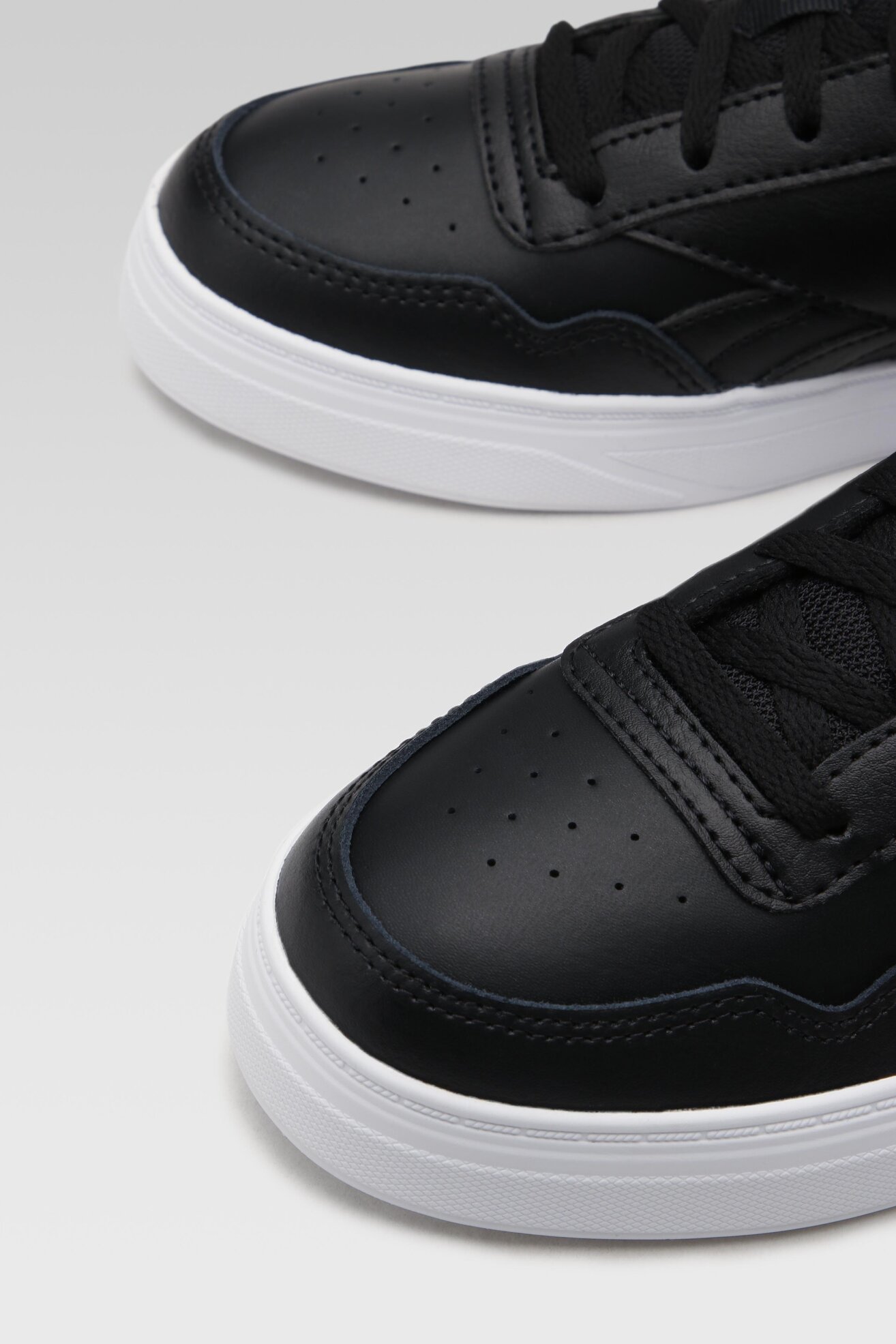 Спортни обувки Reebok COURT ADVANCE BOLD GW2090 ЧЕРЕН