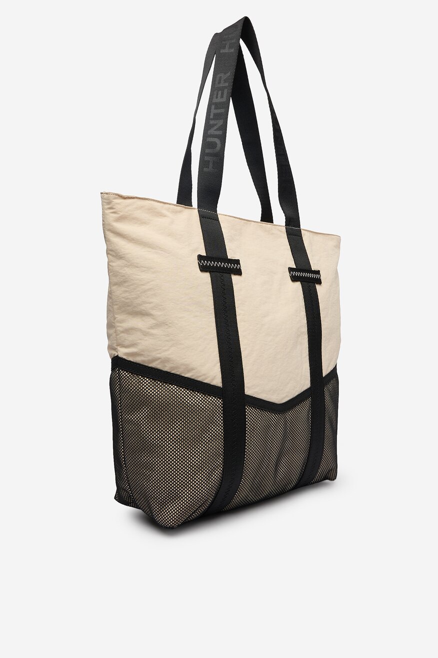 
                Дамска чанта HUNTER БЕЖОВ - 5906751713808