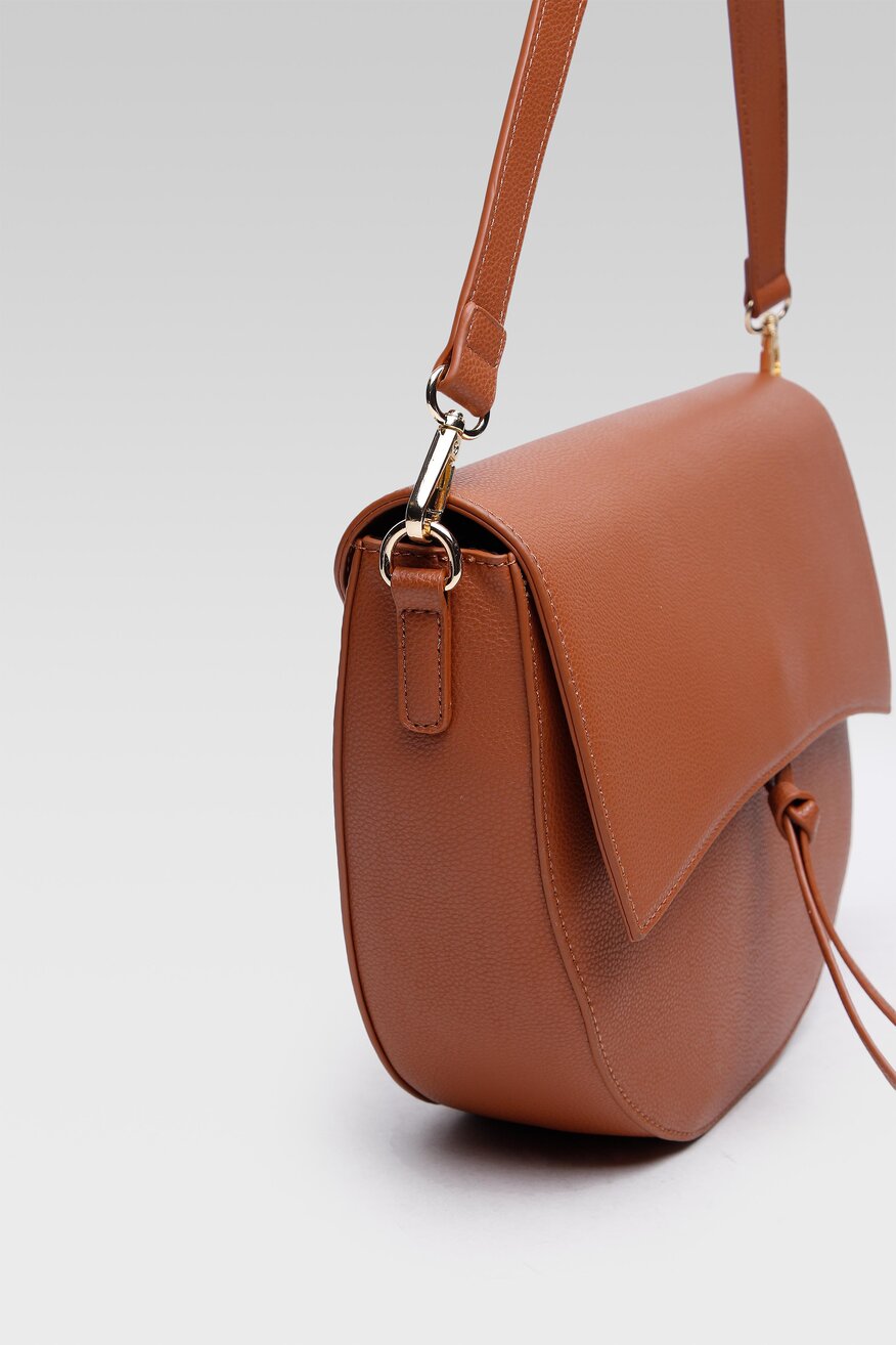 
                Дамска чанта Jenny Fairy КАМЕЛ - 5904248077341