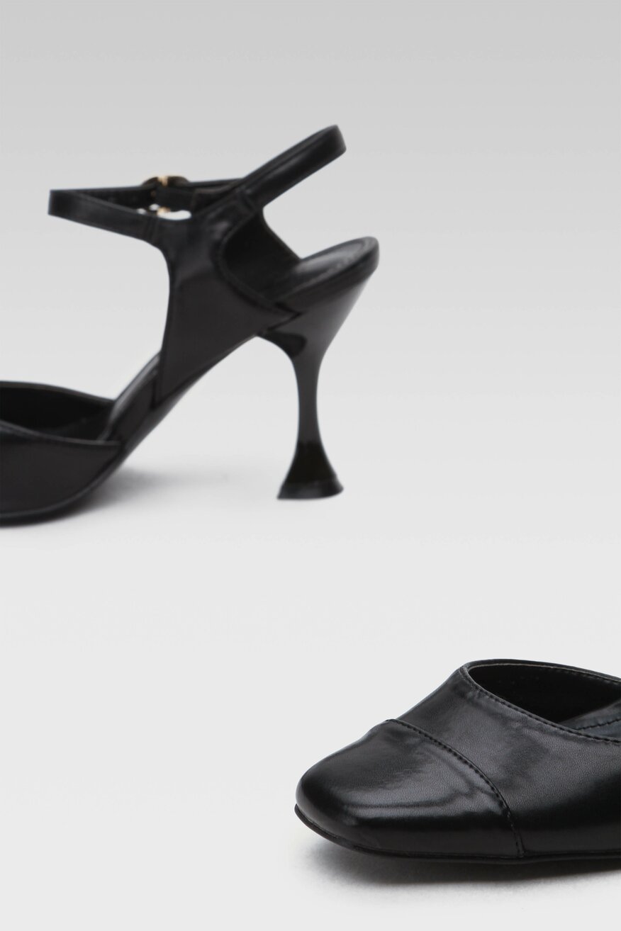 Jenny Fairy - Czółenka czarne ze sprzączką - 5904248389369