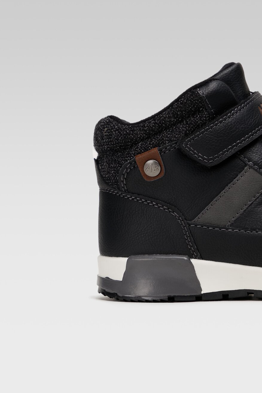 
                Action Boy - Trzewiki czarne na rzep - 5903698922720