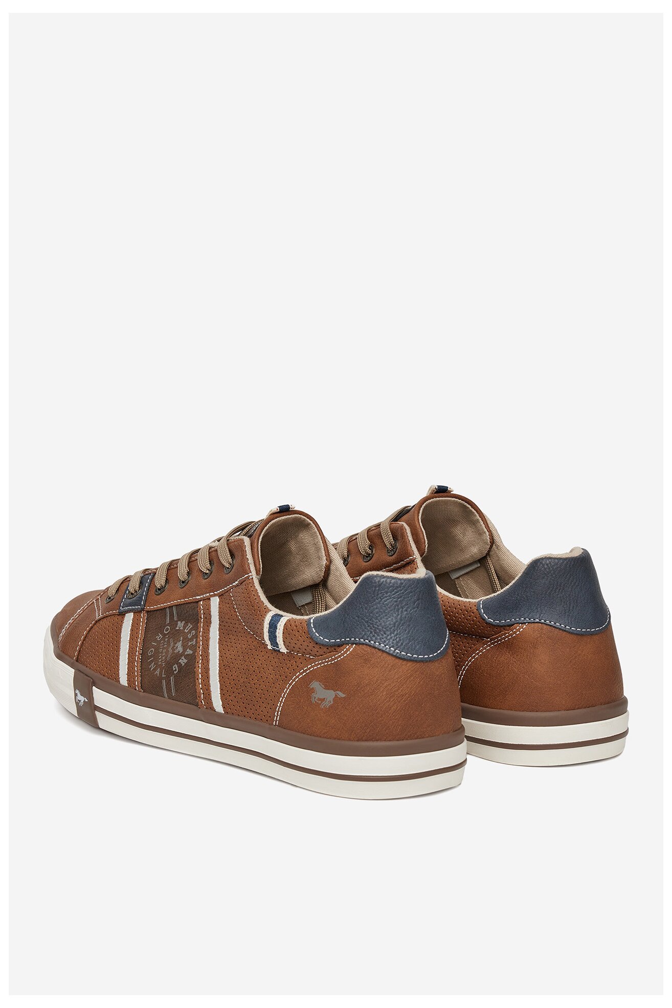 Półbuty Mustang 4072-317 Brązowy