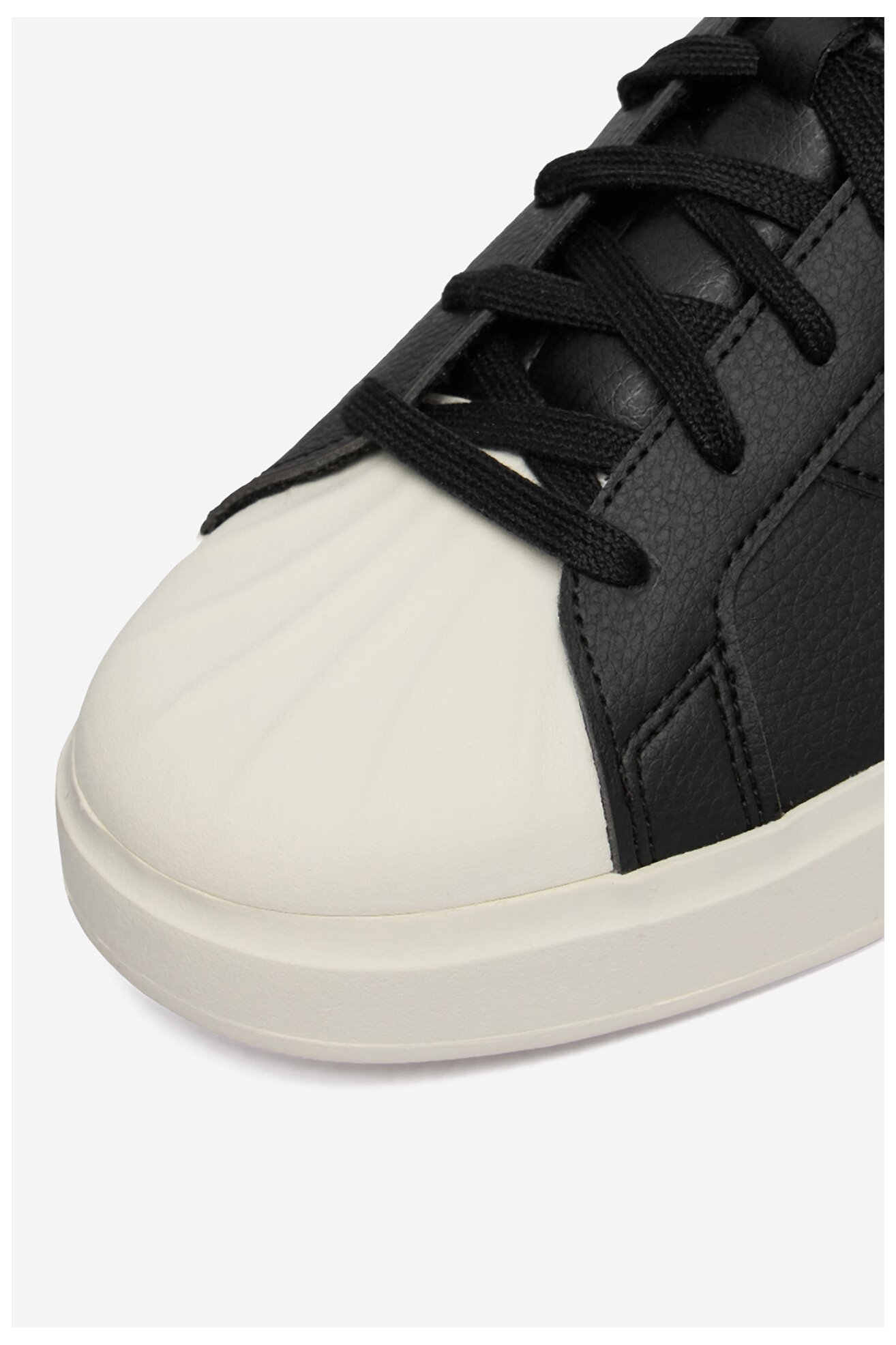Obuwie sportowe adidas CEO-STREETTALK JP8278 Czarny