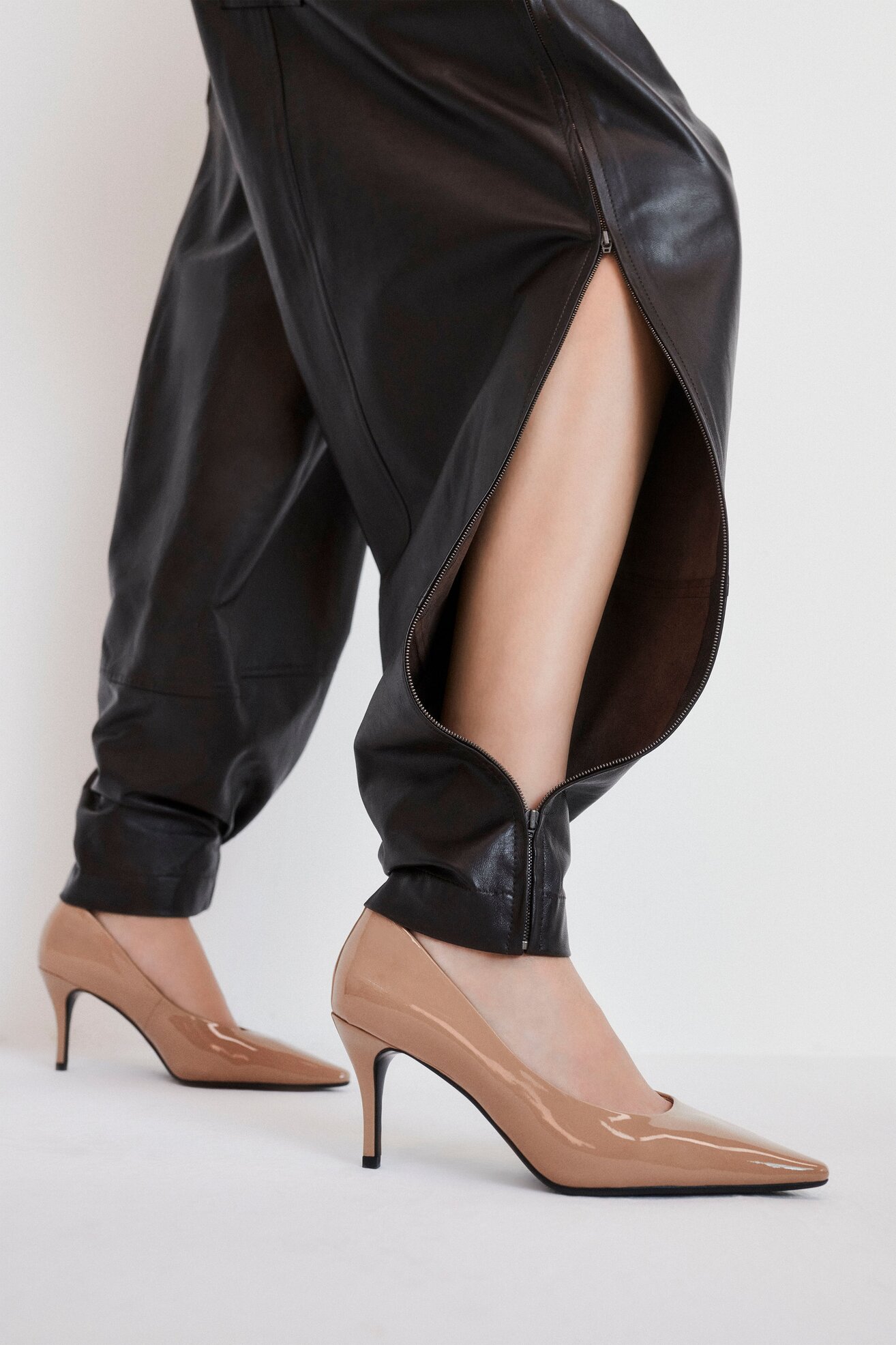 Czółenka Gino Rossi NEL-SLT623-61 Beżowy