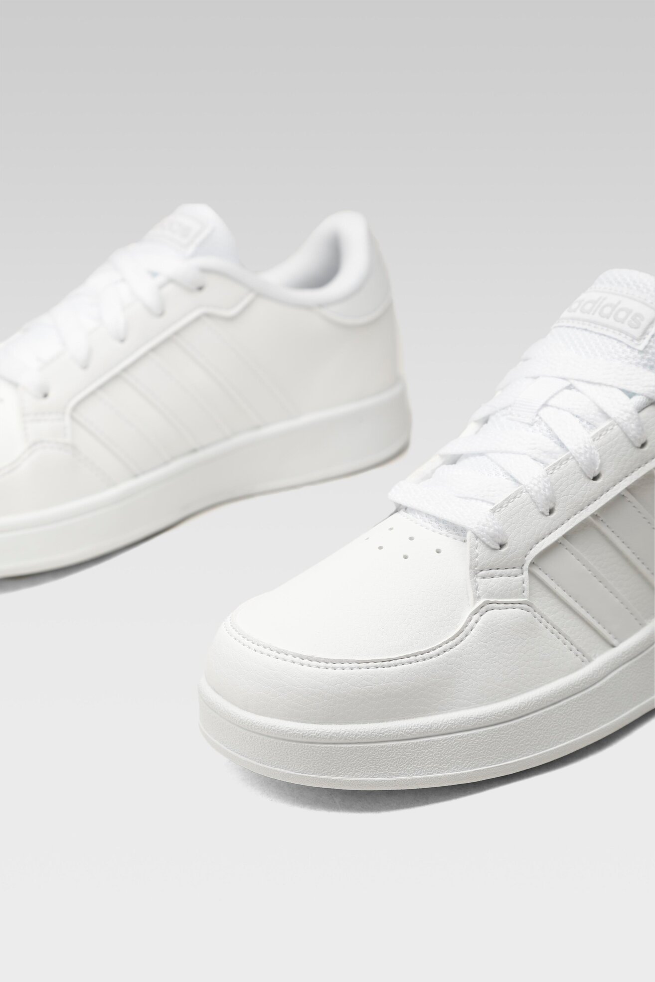 Obuwie sportowe adidas BREAKNET K FY9504 Biały