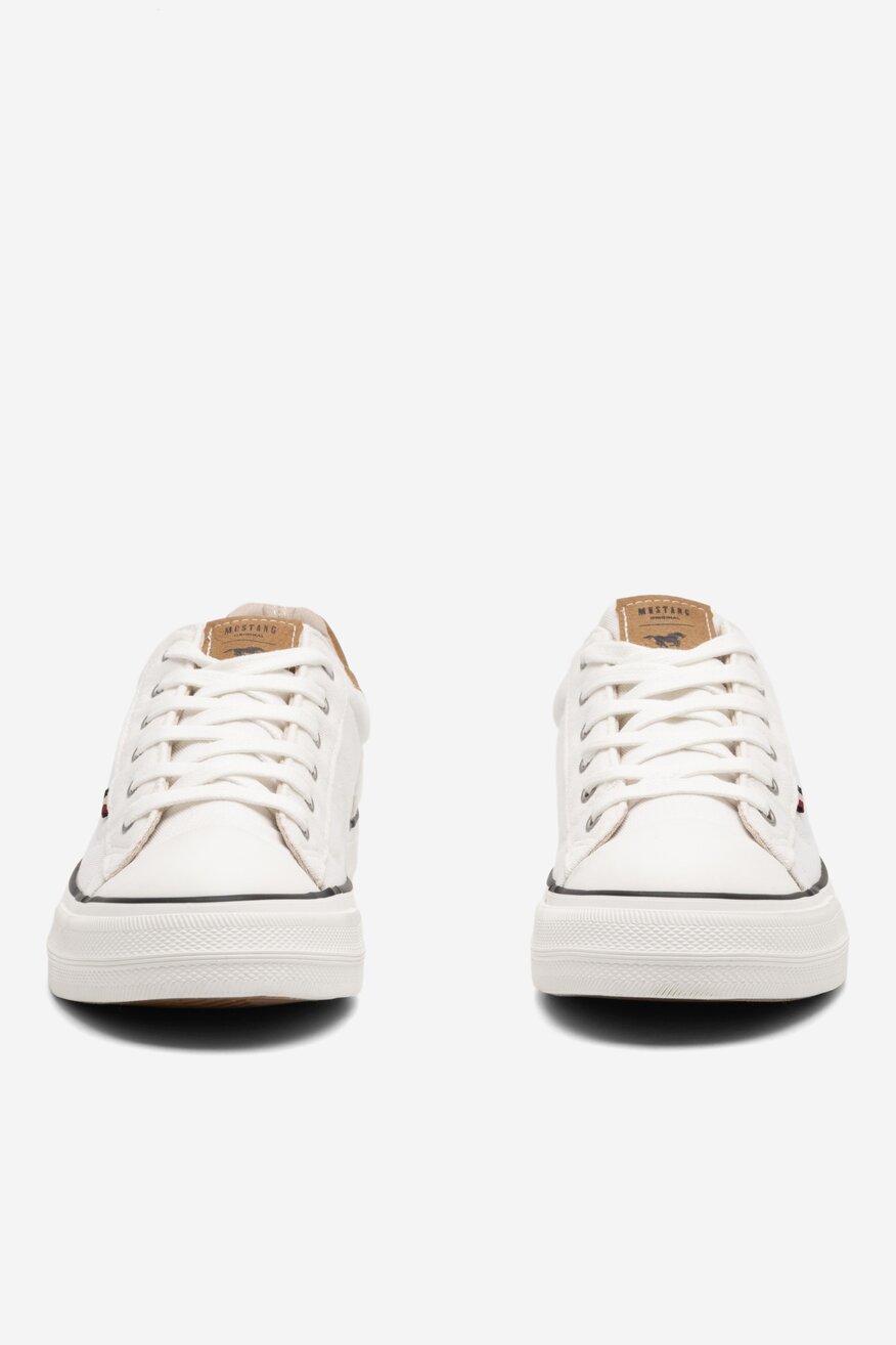 
                Mustang - Trampki białe - 5904862664910