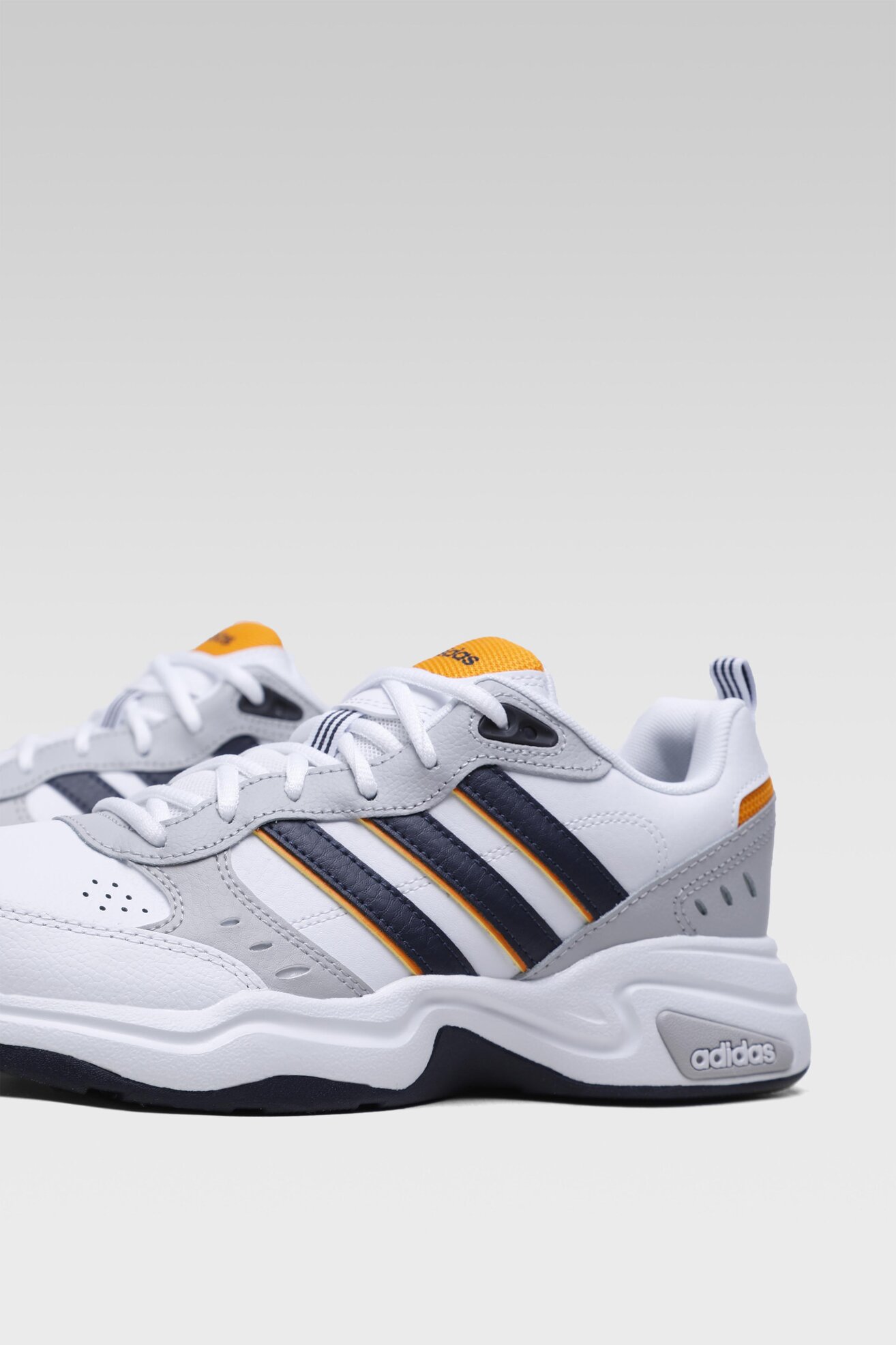 Obuwie sportowe adidas STRUTTER GX0670 Biały