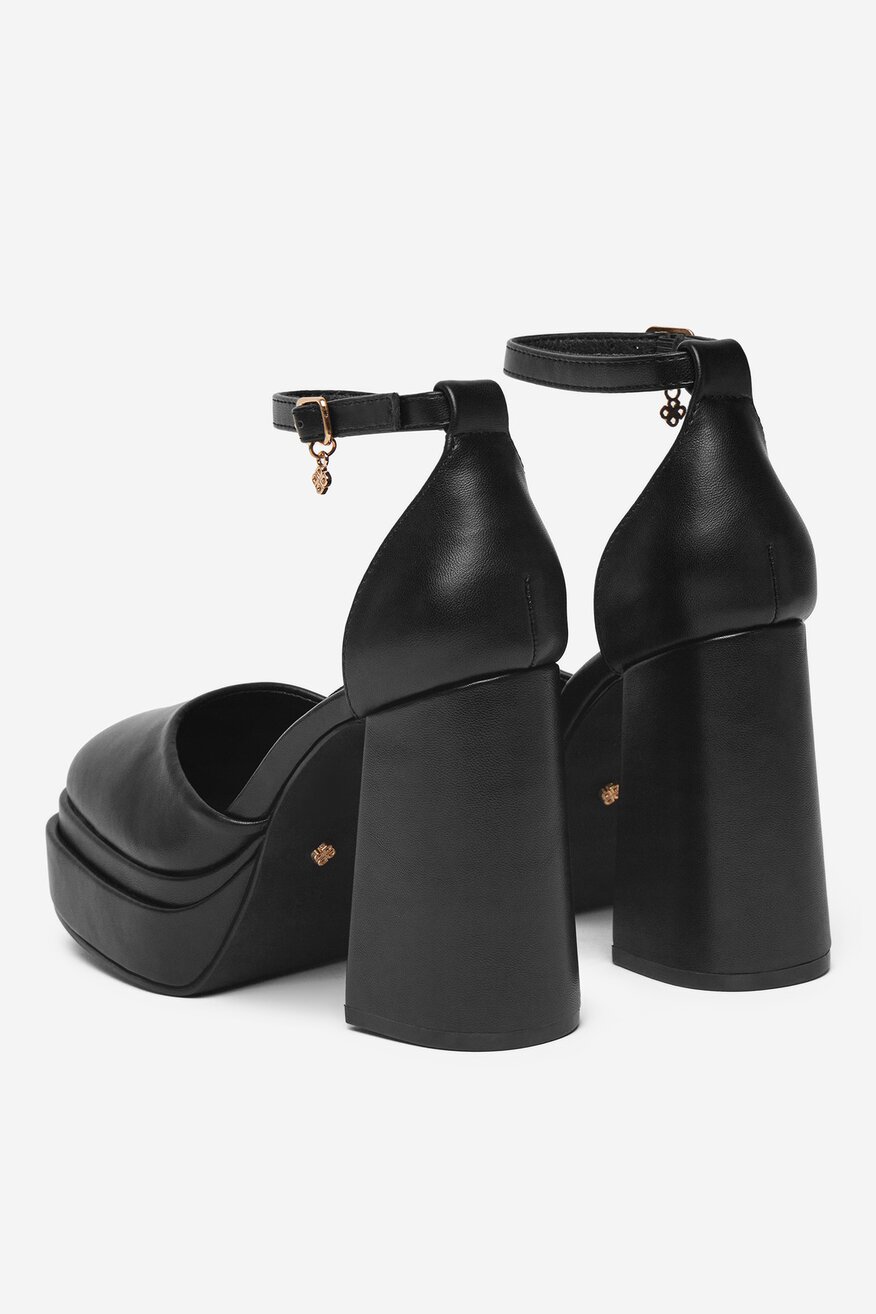 
                DeeZee - Czółenka na słupku - 5906751097229