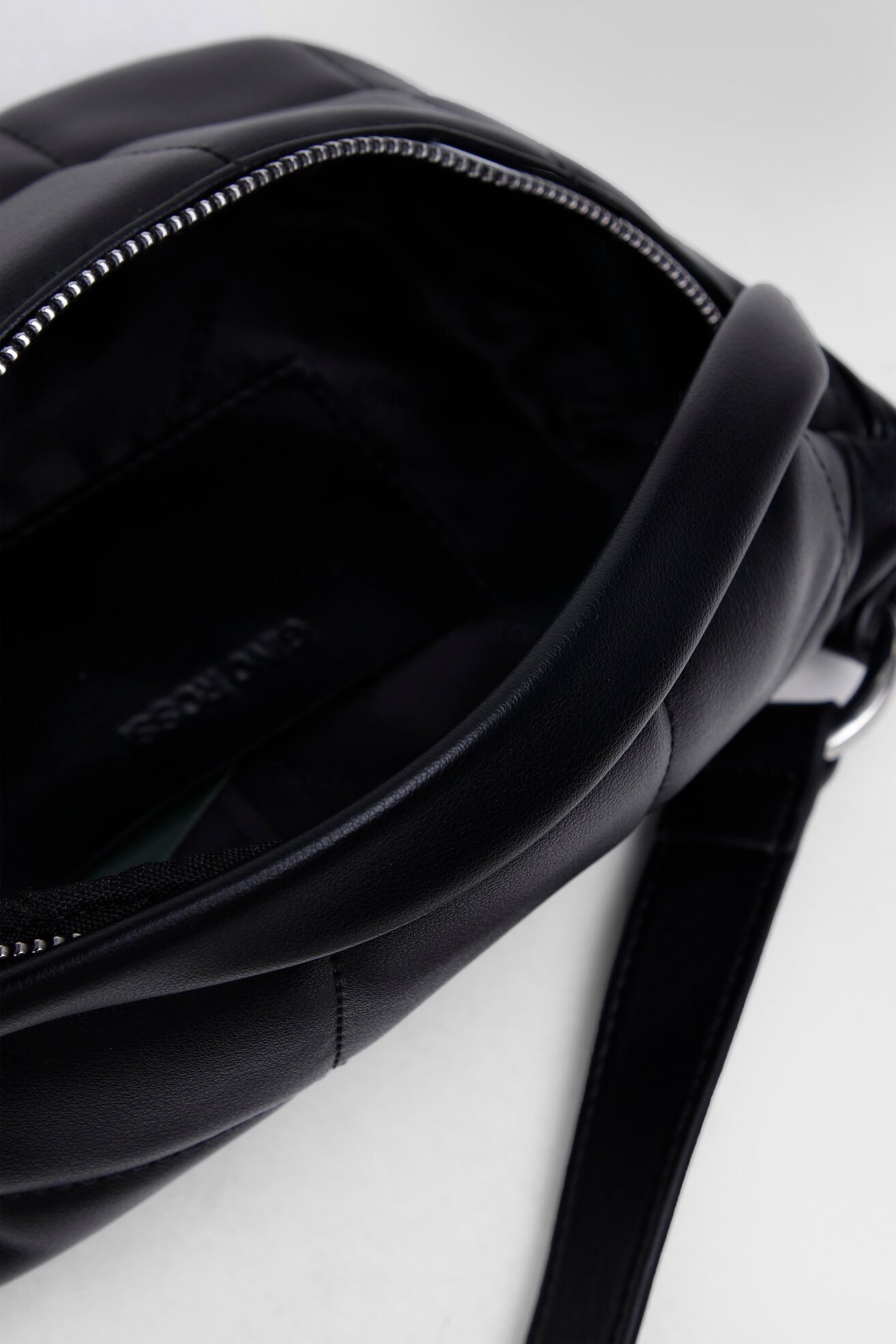 Torebka Gino Rossi CS6050 Czarny