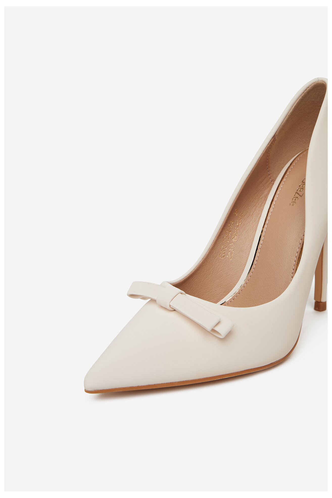 Körömcipő DeeZee GAO-2312-6A FEHÉR