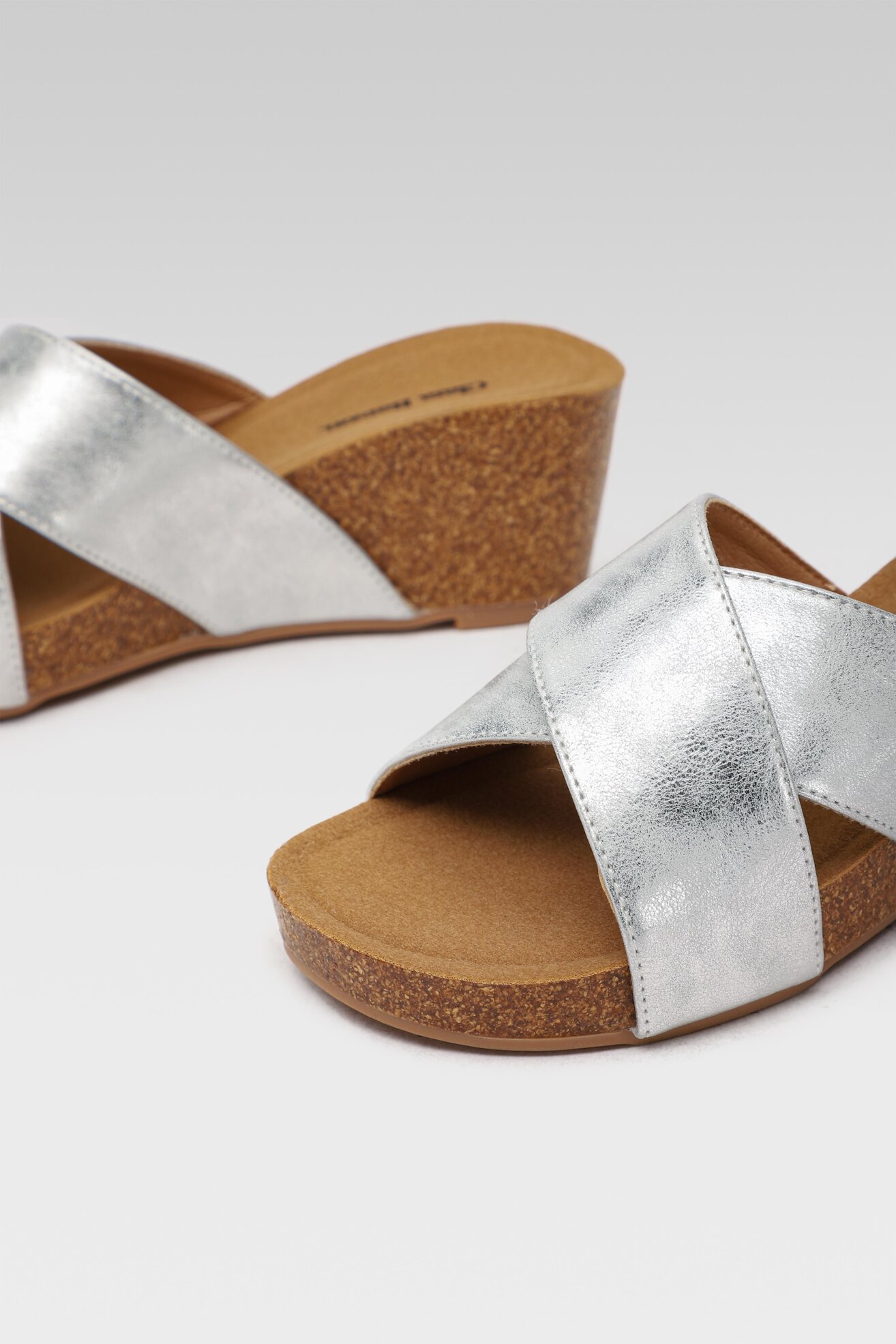 Klapki Clara Barson WS5258-03 Srebrny