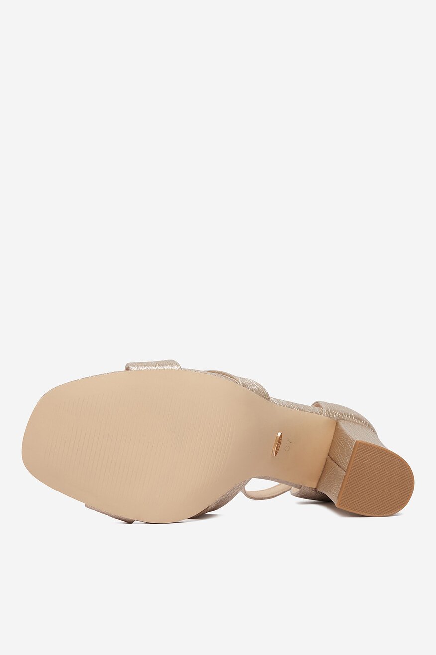 
                DeeZee - Sandały - 5906751933565