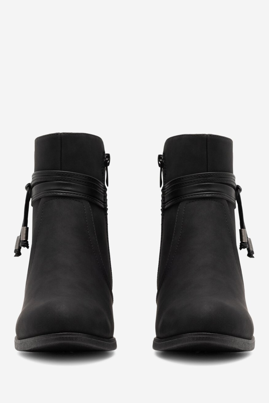 
                Kratke čizme Clara Barson CRNA - 5905588801122