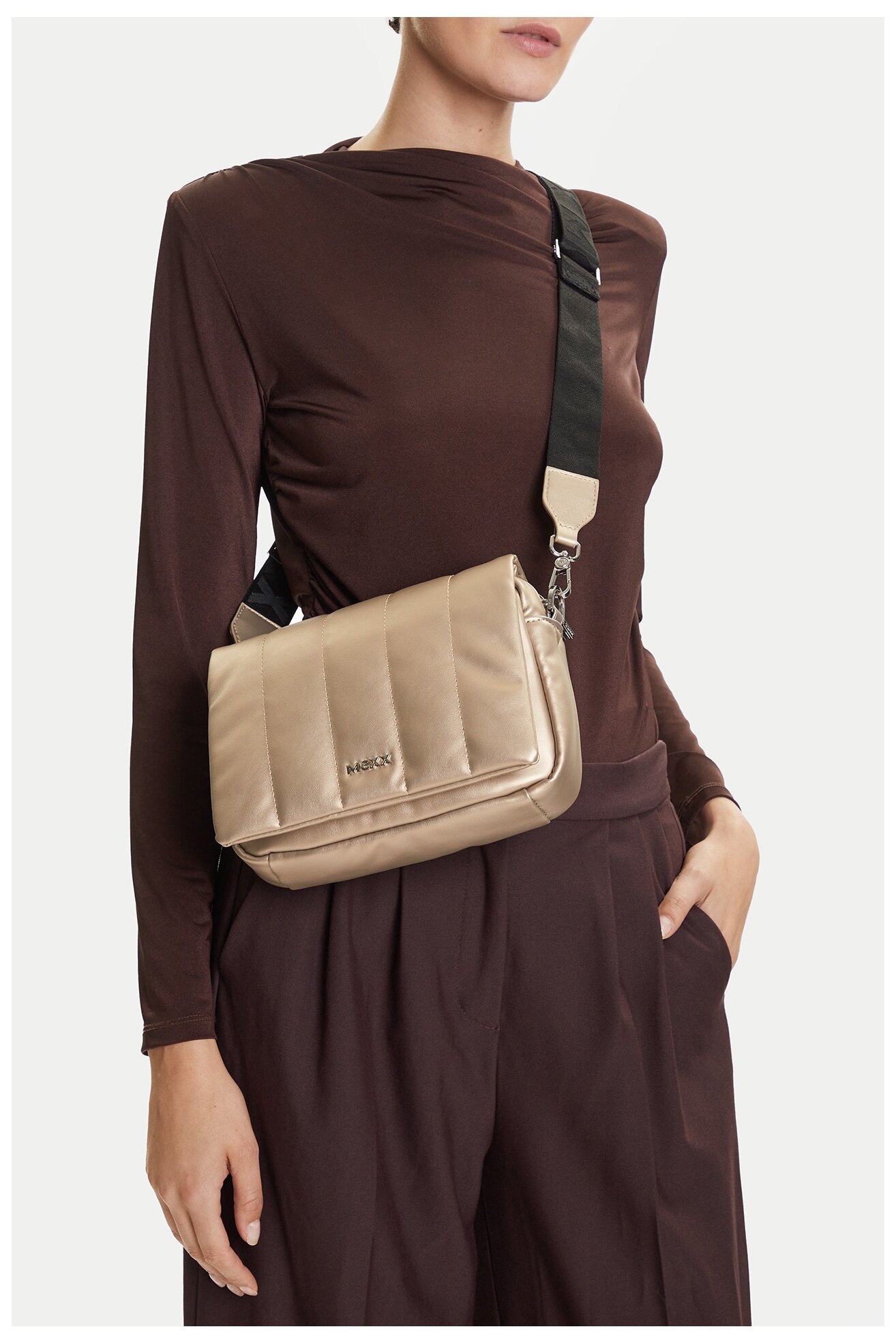 Дамска чанта Mexx C-MEXX-H-004-08 СРЕБРИСТ