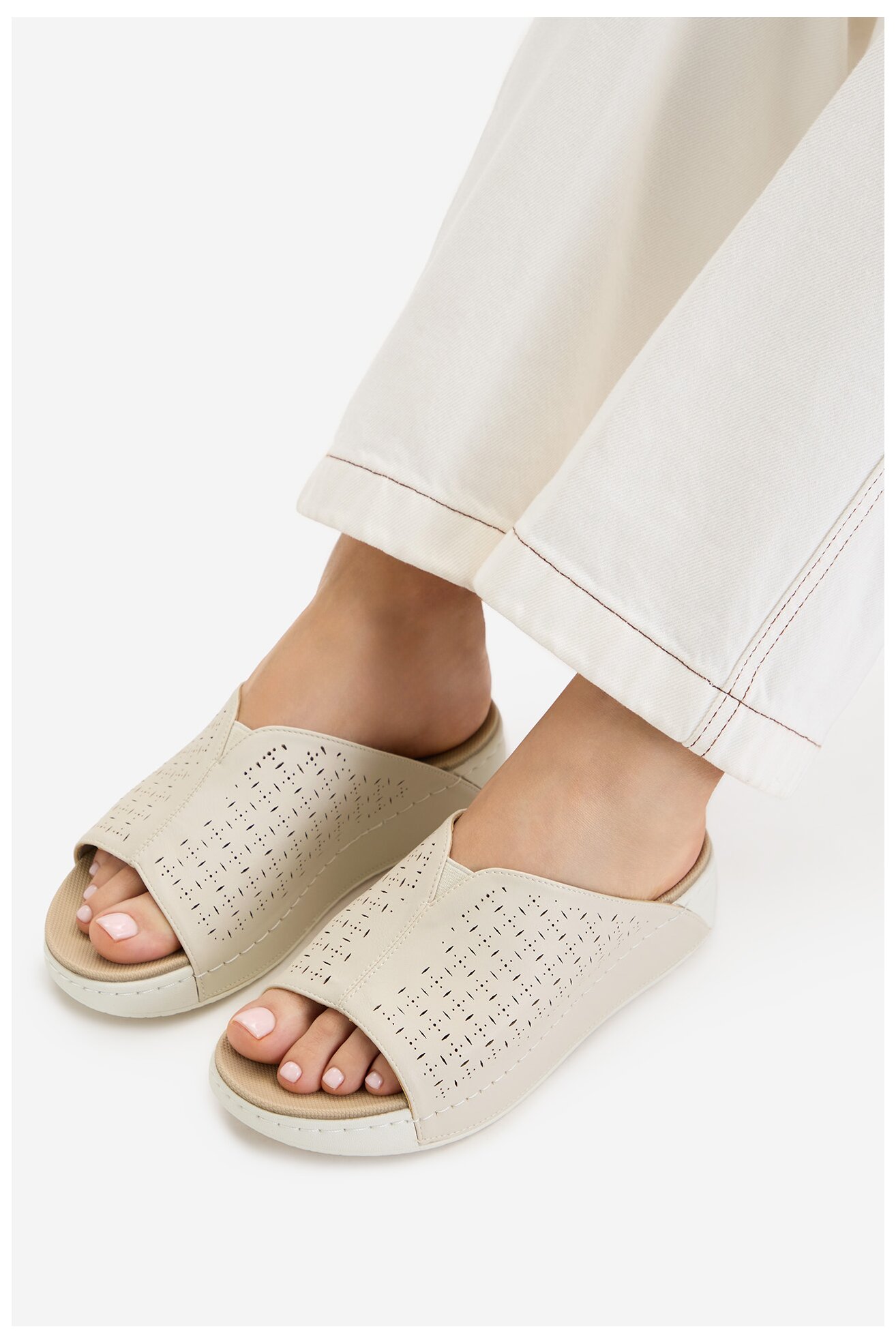 Шльопанець Go Soft CEO-R26SS02248 БЕЖЕВИЙ