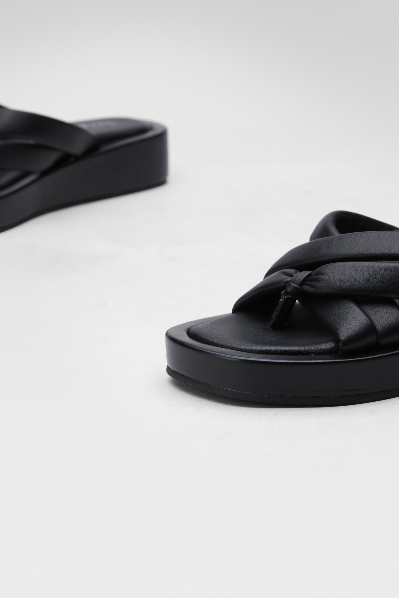 Шльопанець Sergio Bardi DELL-CHV-AC-01SB ЧОРНИЙ