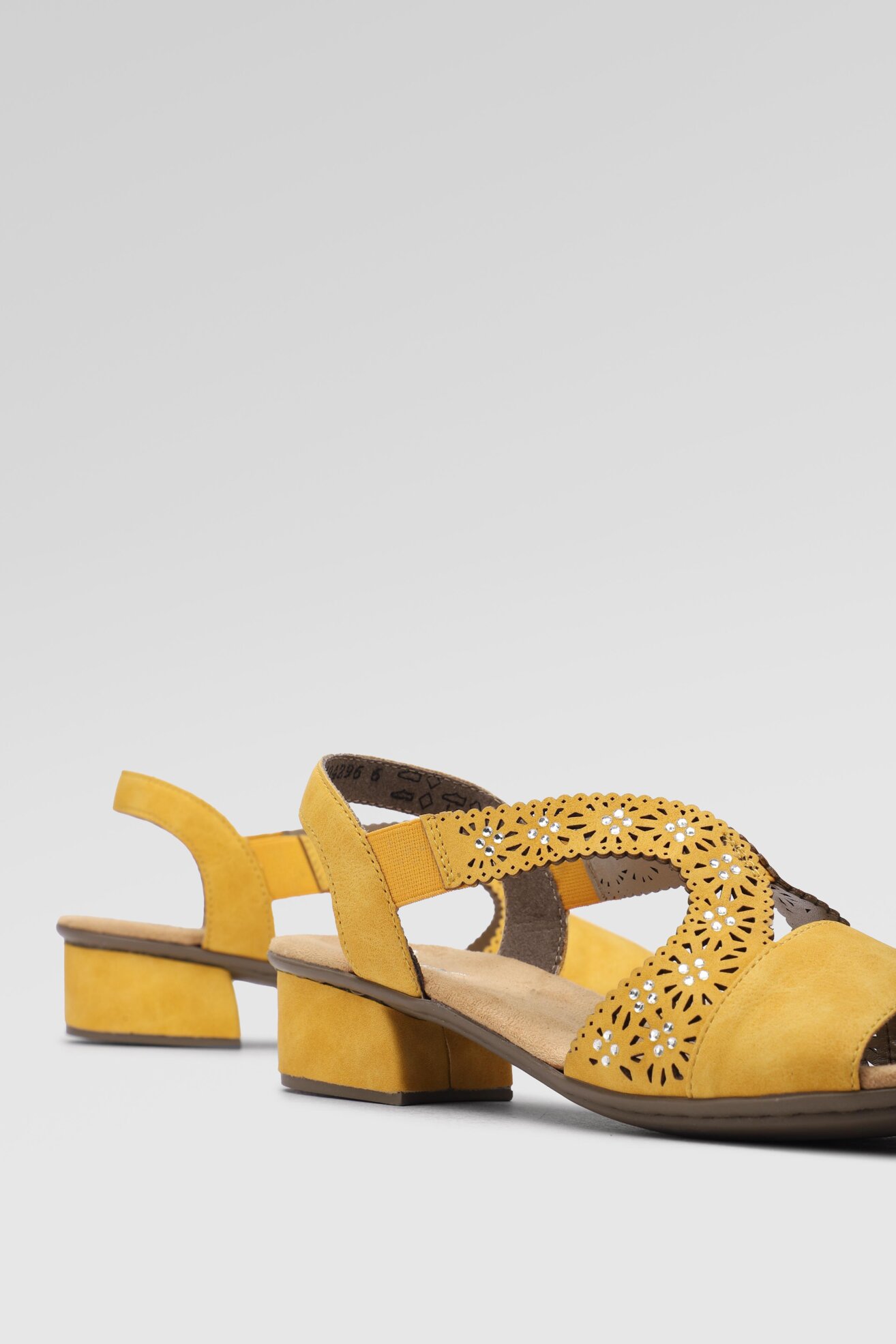 Sandały Rieker V6216-68 Żółty