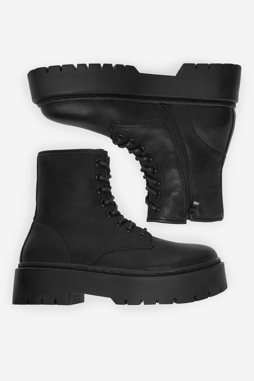 
                Боти DeeZee ЧЕРЕН - 5904410887099