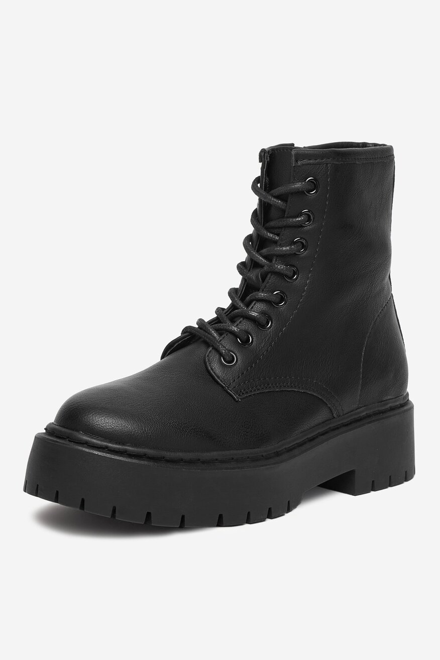 
                Боти DeeZee ЧЕРЕН - 5904410887099