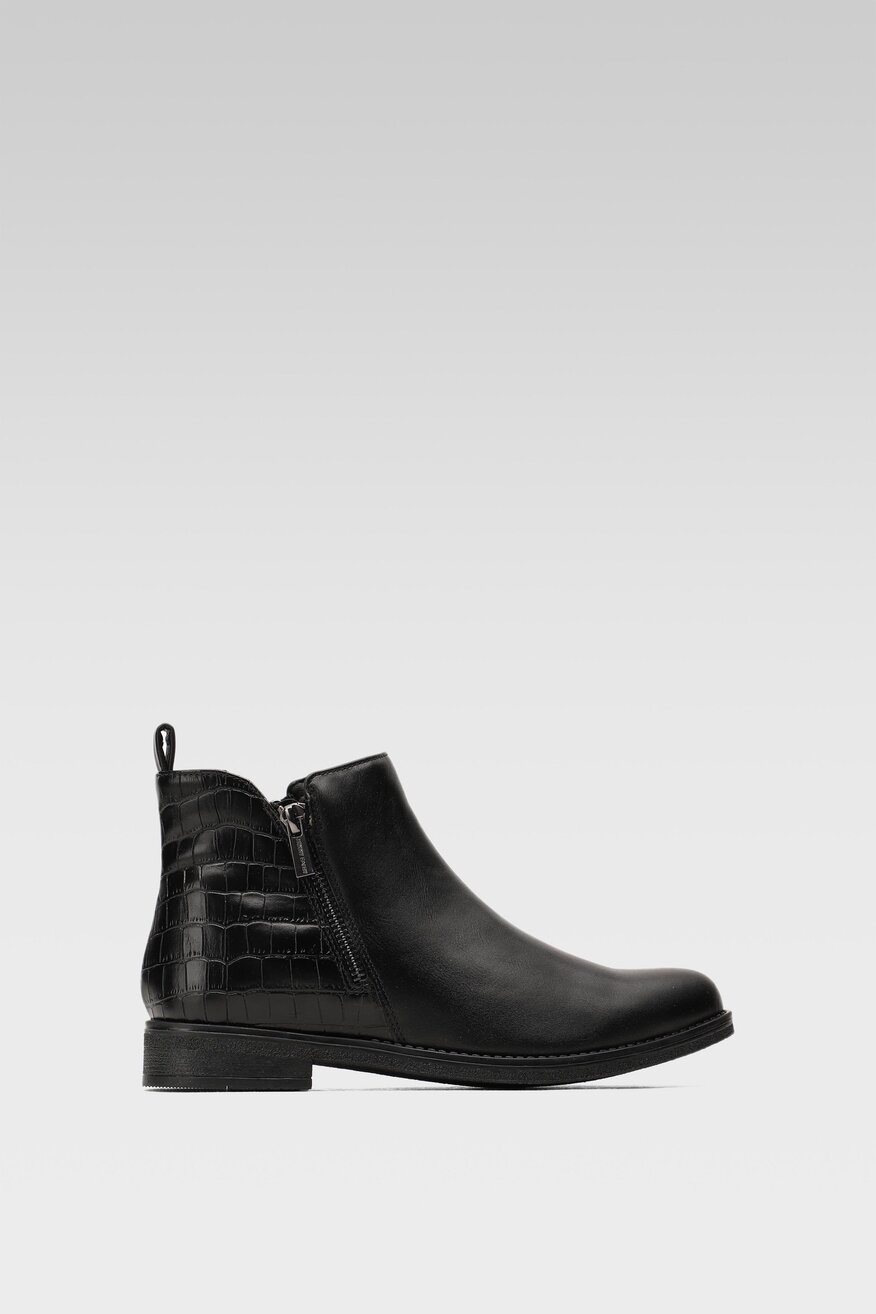 
                Kratke čizme Jenny Fairy CRNA - 5903698962139