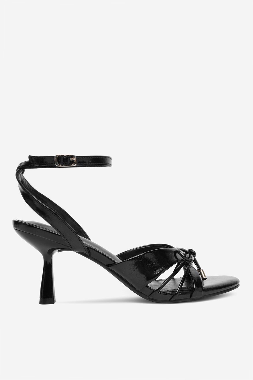 
                Сандалі Jenny ЧОРНИЙ - 5906751703717