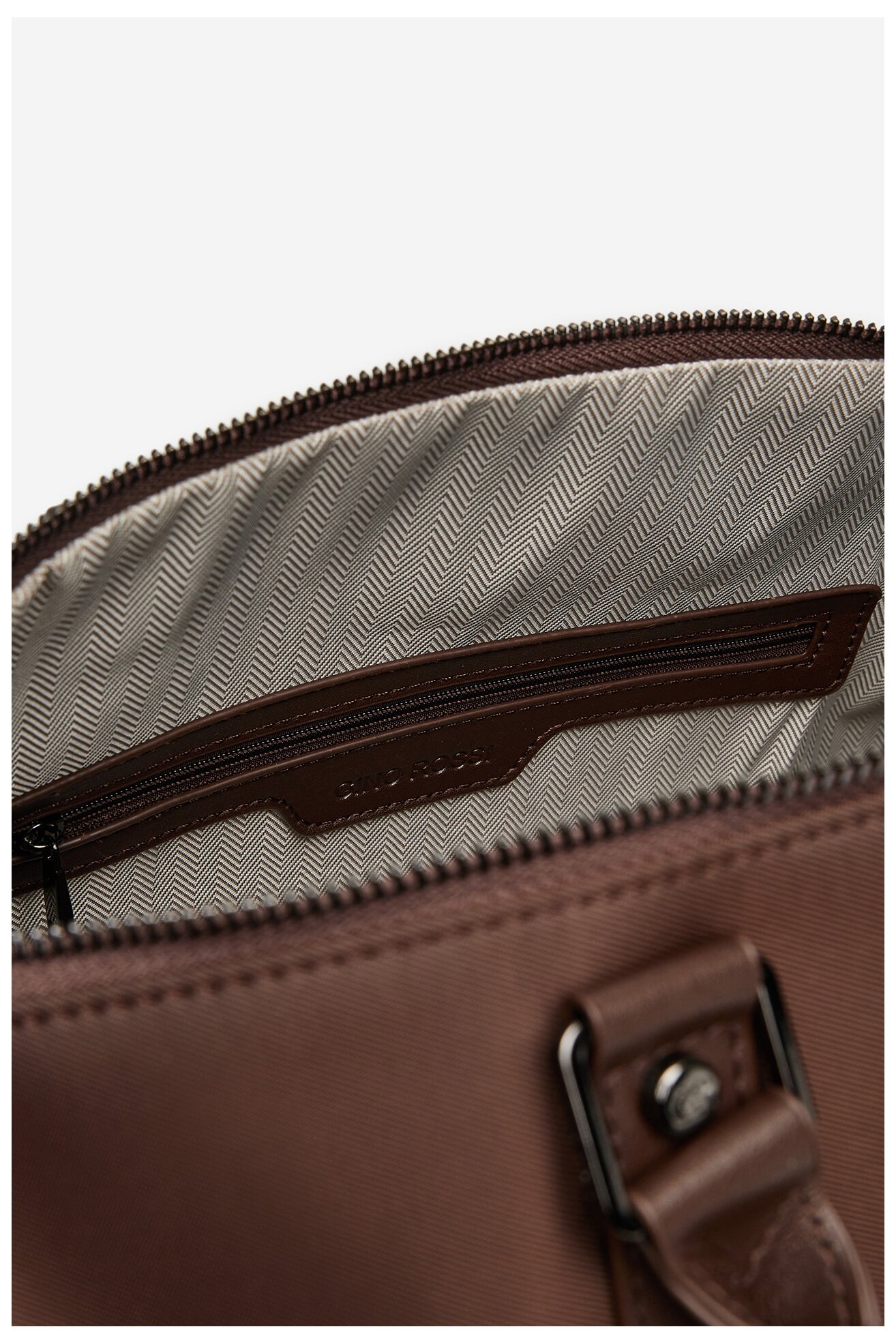 Utazó táska Gino Rossi 05A3626-9 BARNA