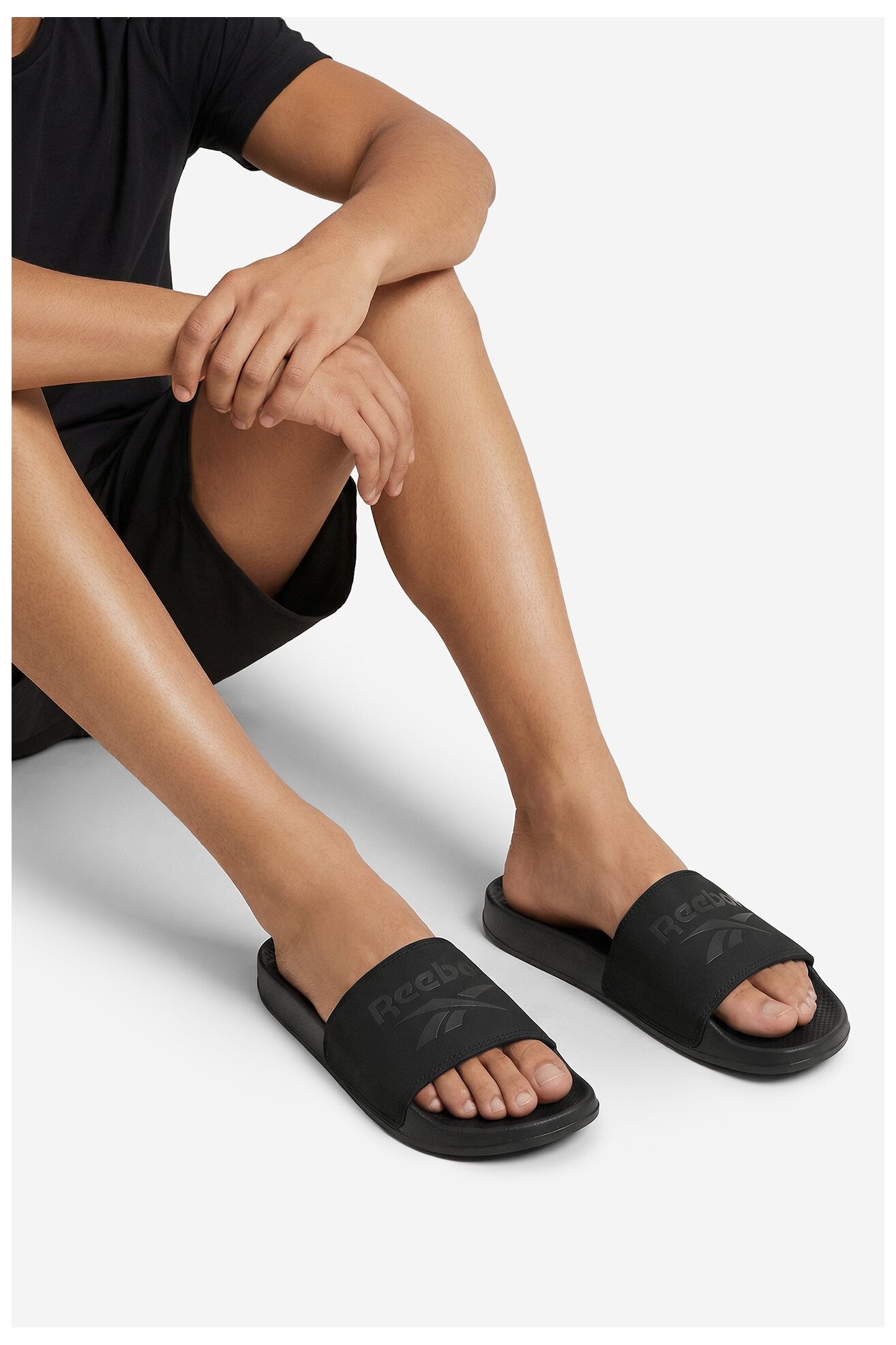 Klapki basenowe Reebok CEOWB-SS25-3C069-2 Czarny