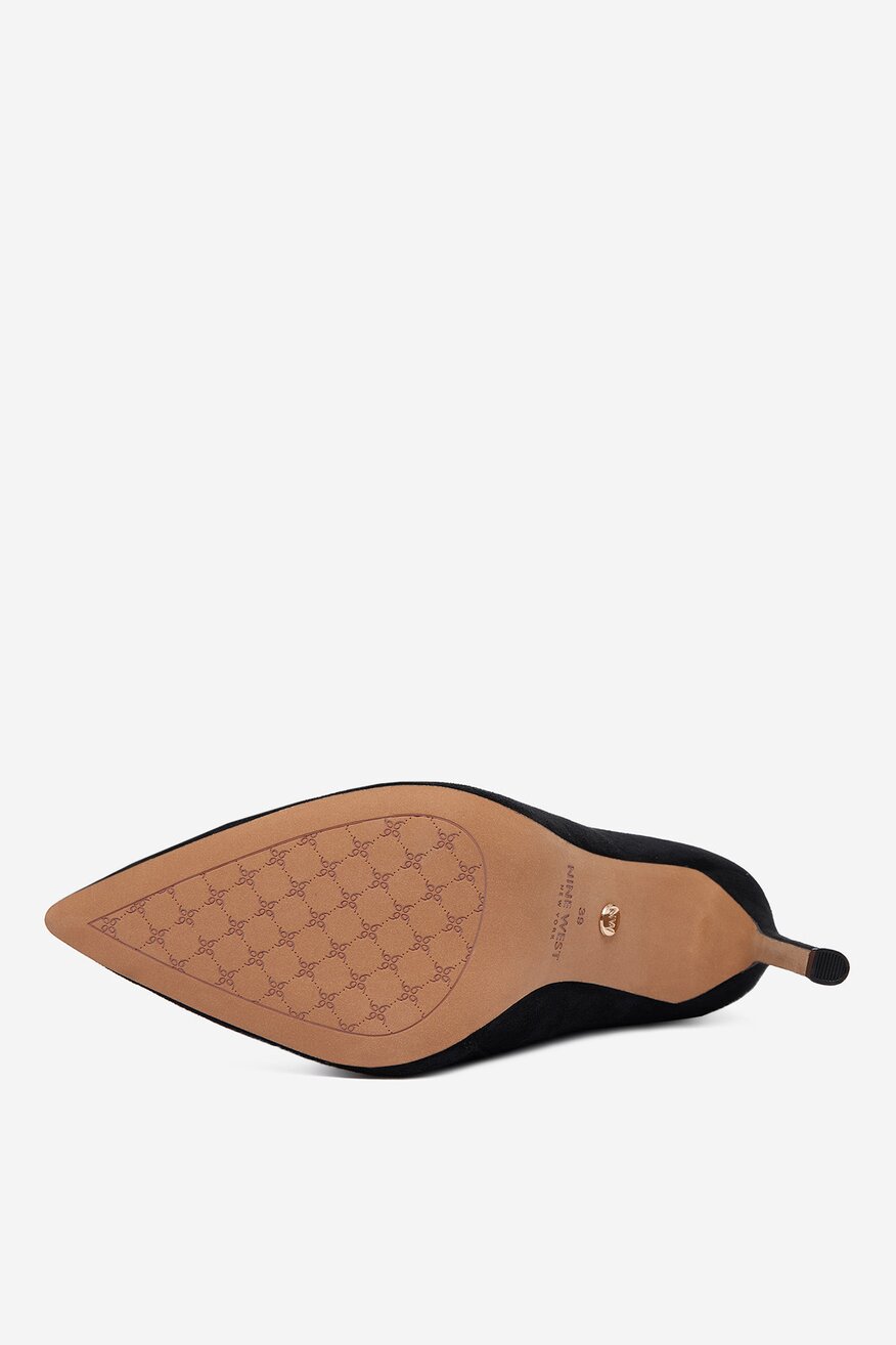 
                Боти NINE WEST ЧЕРЕН - 5906751409251