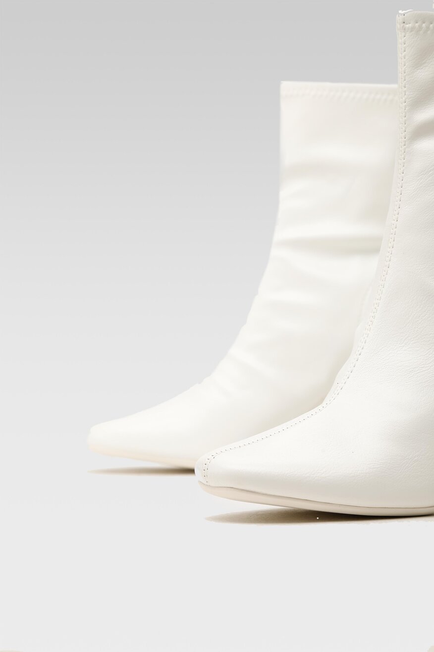 
                Боти Jenny Fairy БЯЛ - 5903698922522