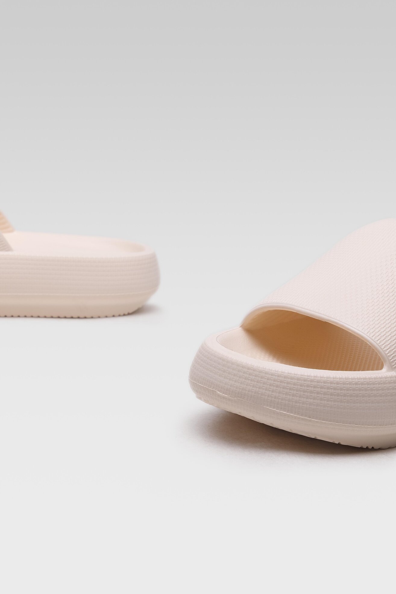 Klapki basenowe Bassano 888013 Beżowy