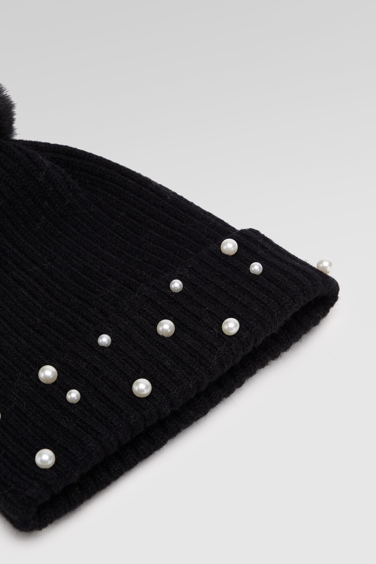 Czapka damska ACCCESSORIES 1W3-017-AW21 Czarny