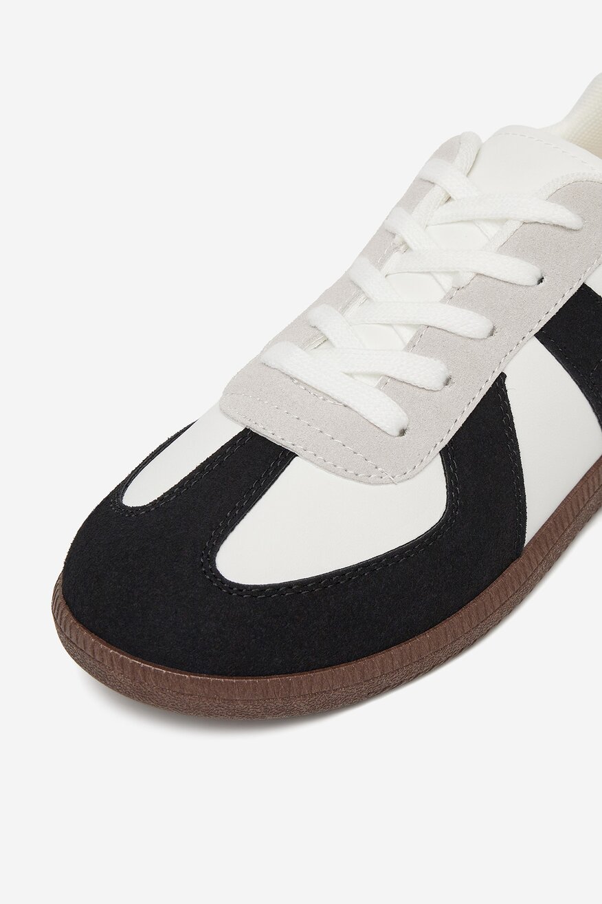 
                Tornacipő DeeZee FEKETE - 5904410883893