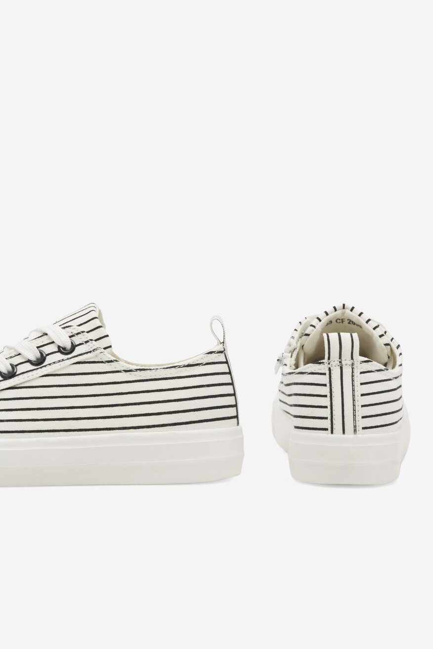 Кецове Nelli Blu БЯЛ - 5905588355960