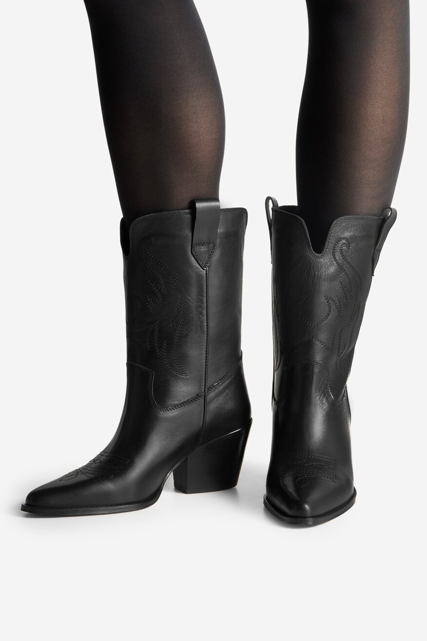 
                Боти Badura ЧЕРЕН - 5905588755227