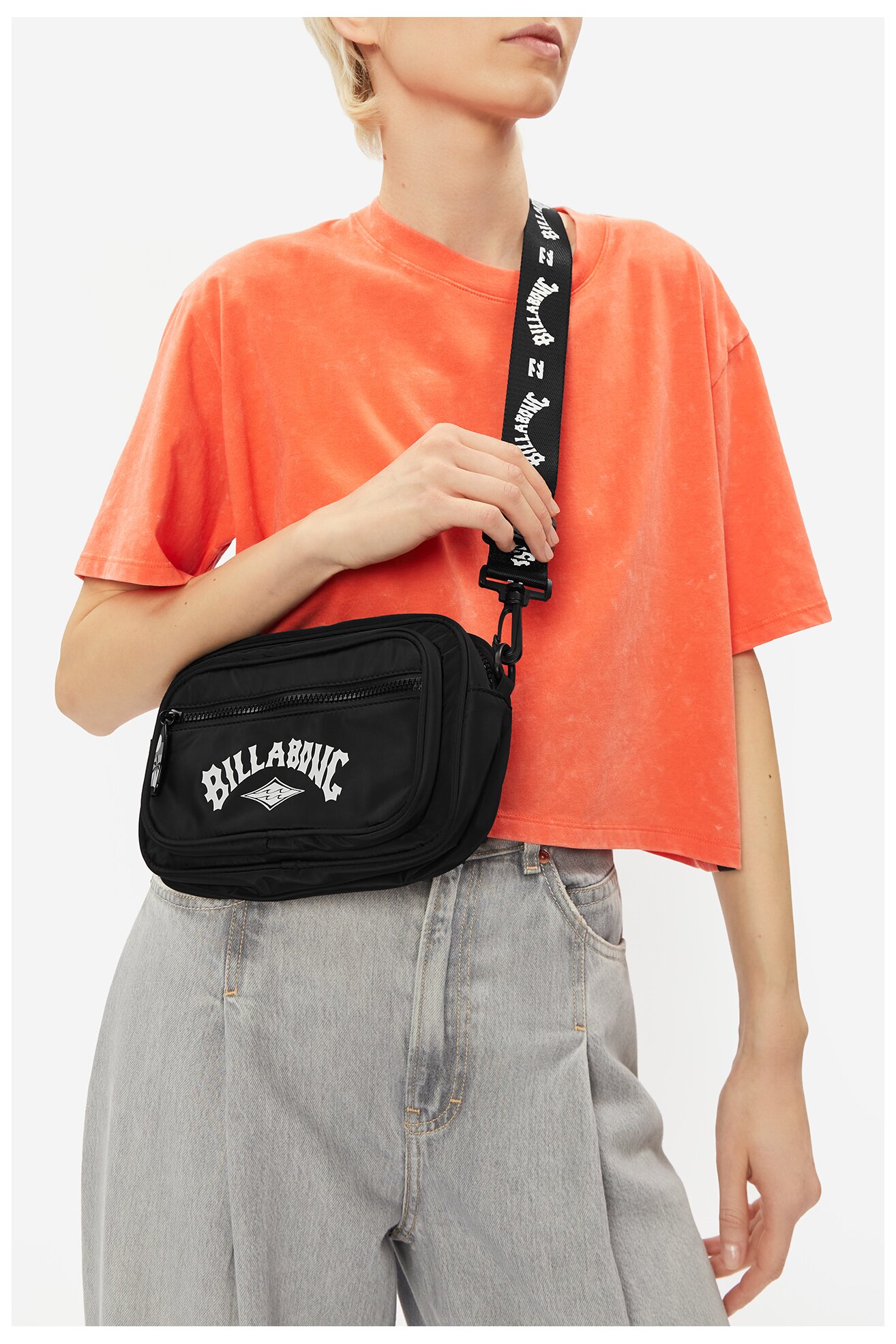 Kézitáska BILLABONG BLB-M-001-07 FEKETE