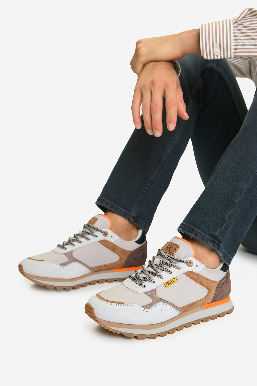 
                GUESS JEANS - Sneakersy skórzane - 5906751958162