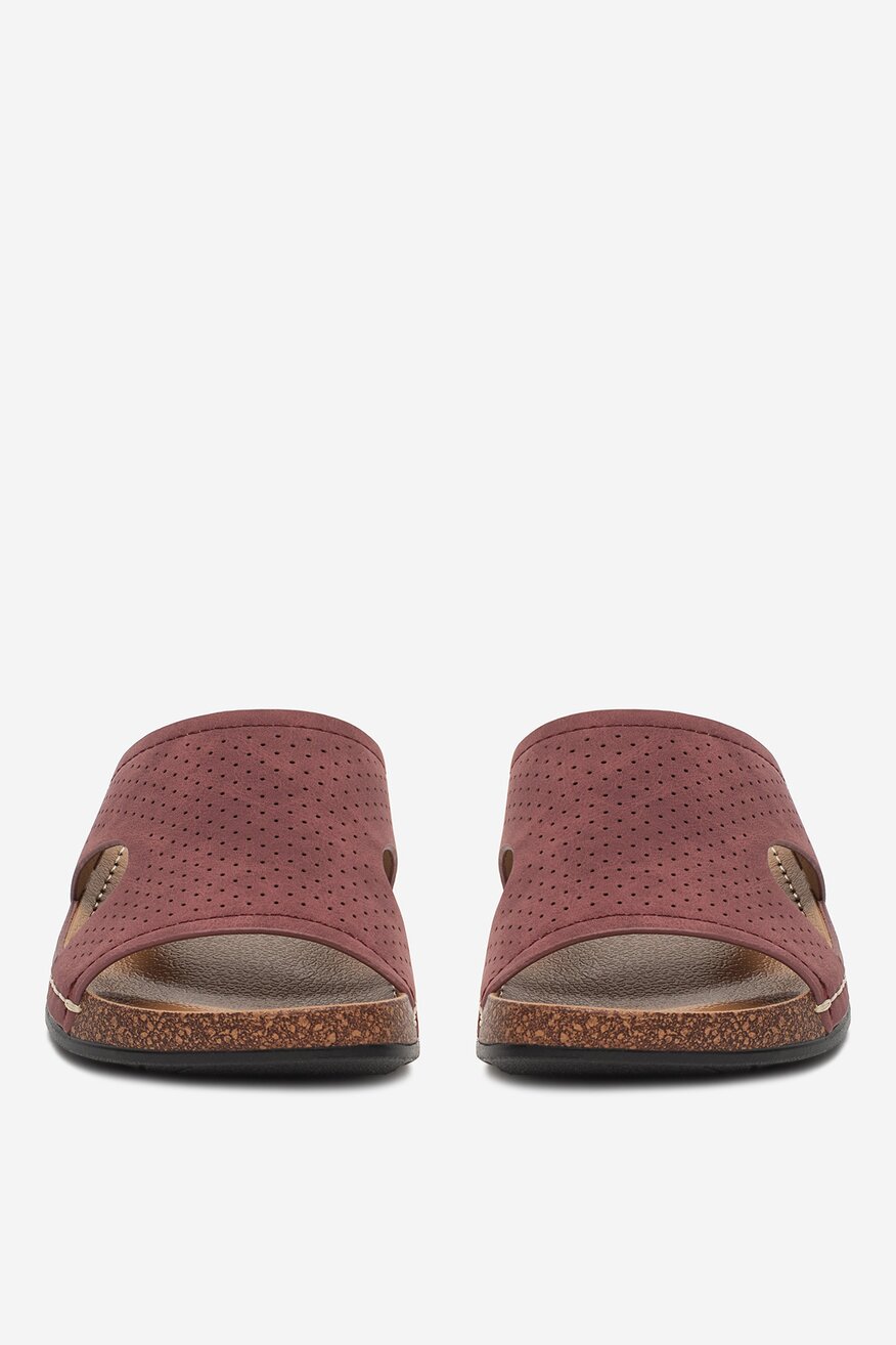 
                Шльопанець Go Soft БОРДОВИЙ - 5906751838297