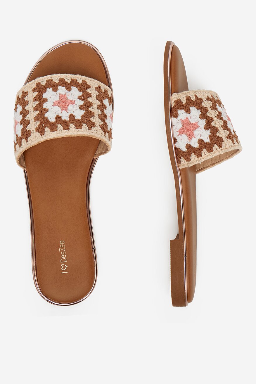 
                DeeZee - Klapki - 5904410841756