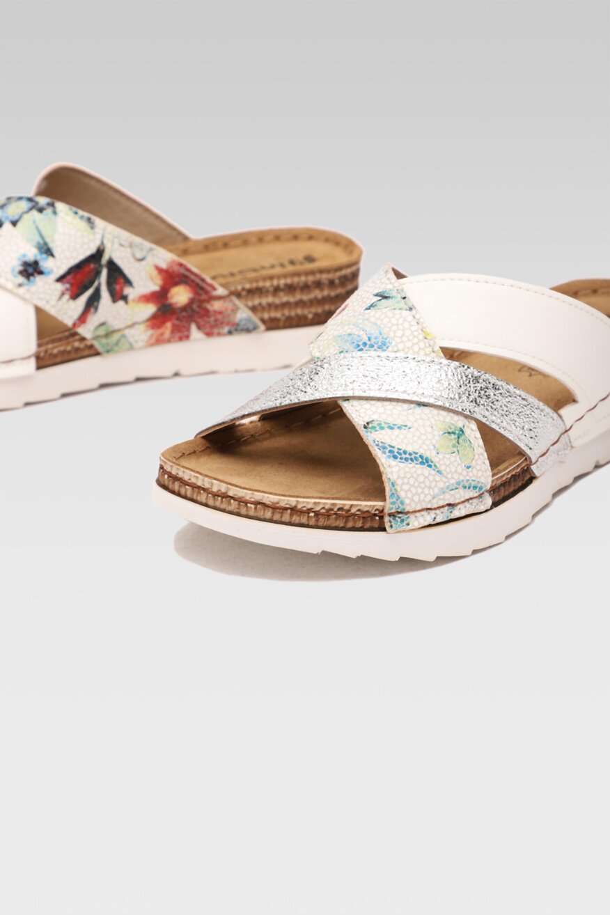 
                Inblu - Klapki z printem białe - 5903698614083